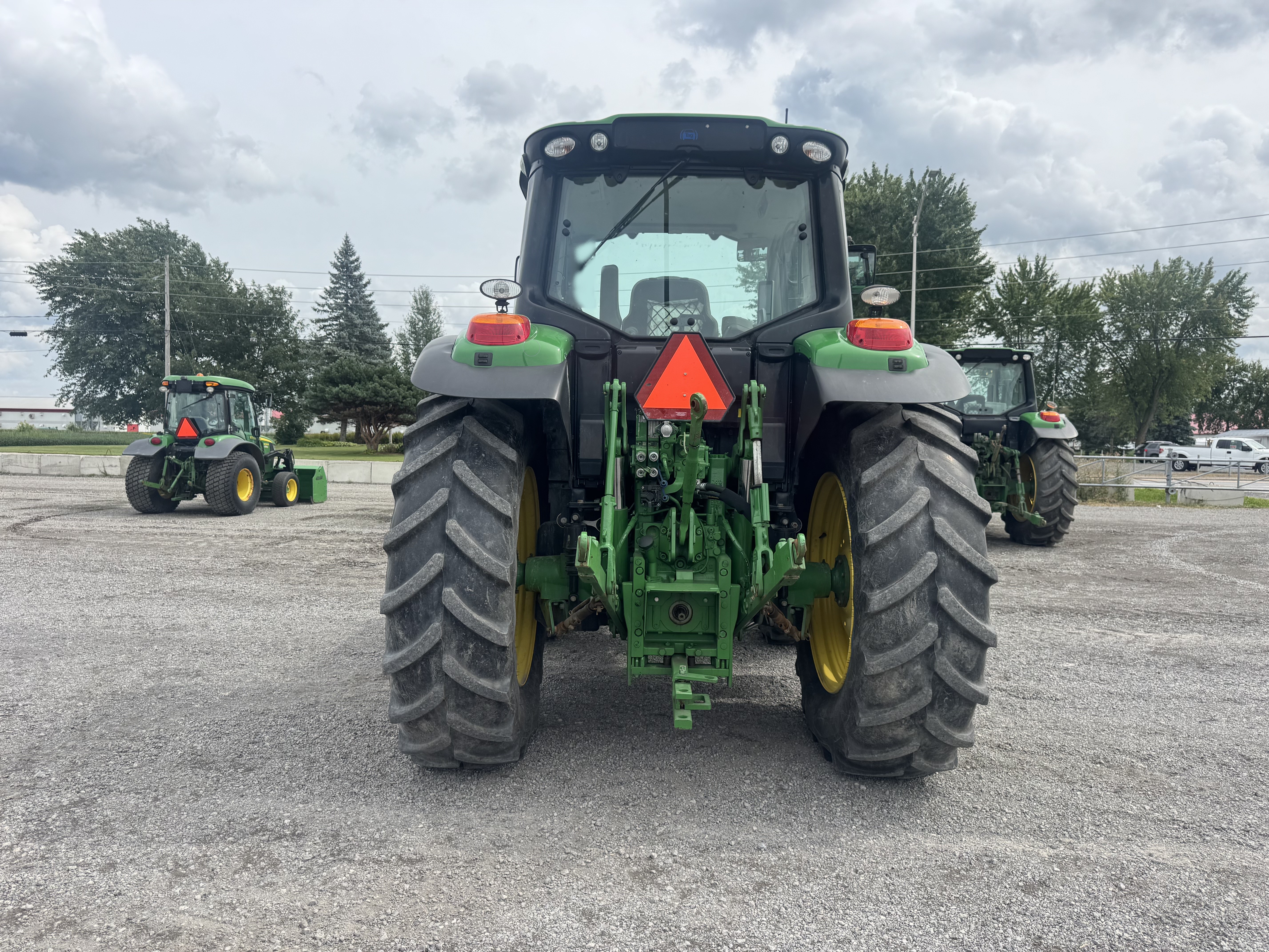 John Deere 6110M 