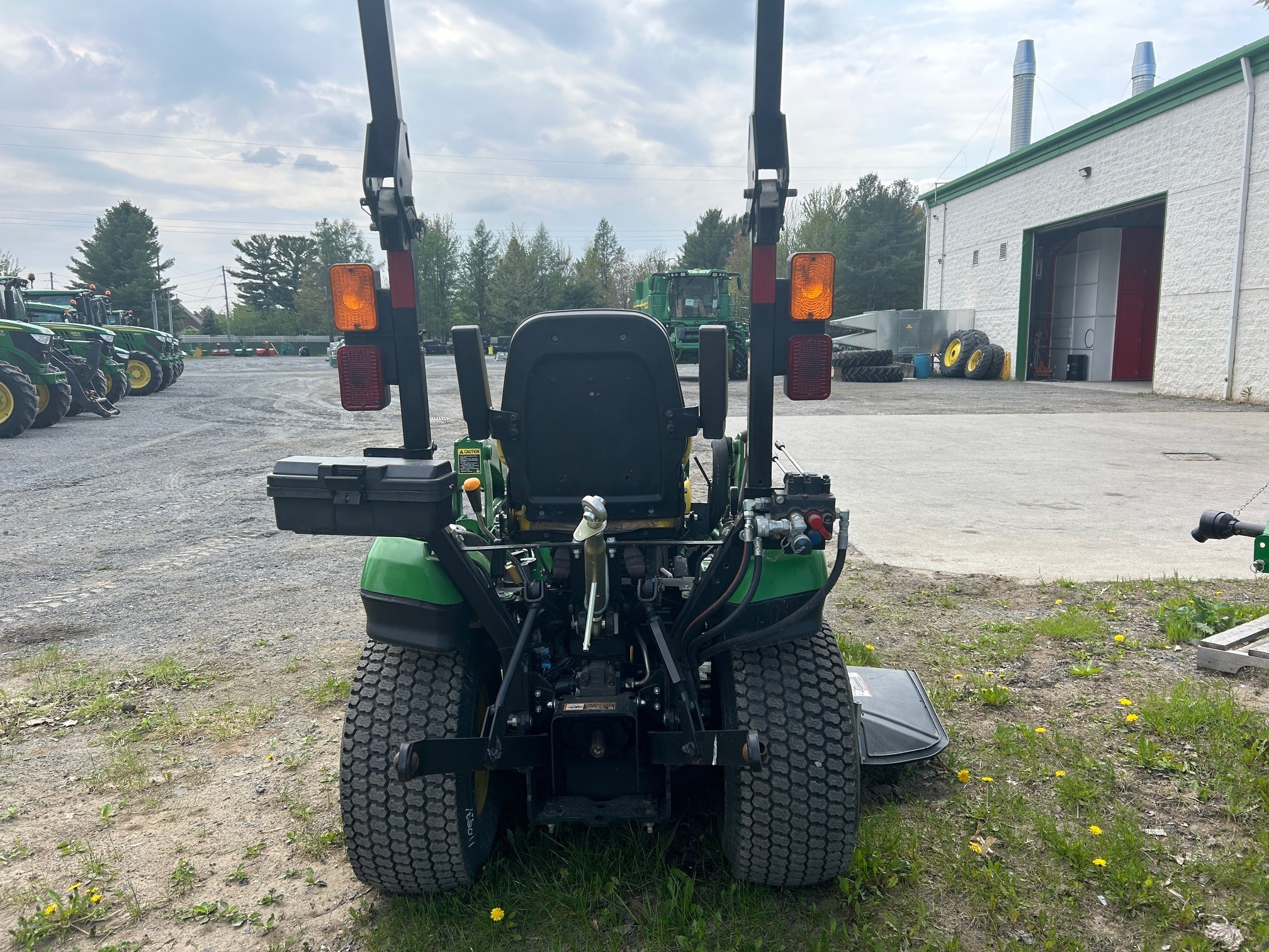 John Deere 1025R