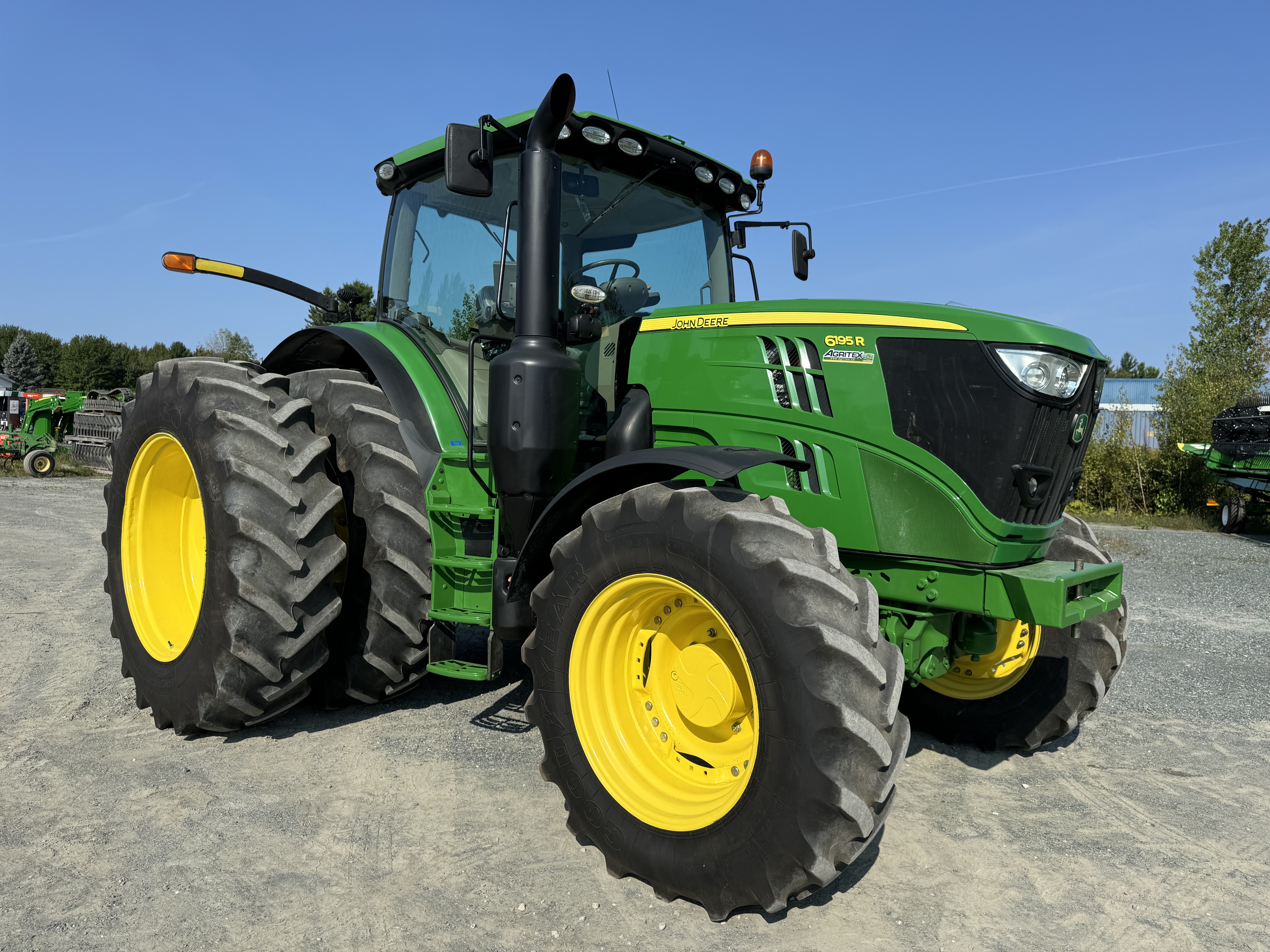 John Deere 6195R 