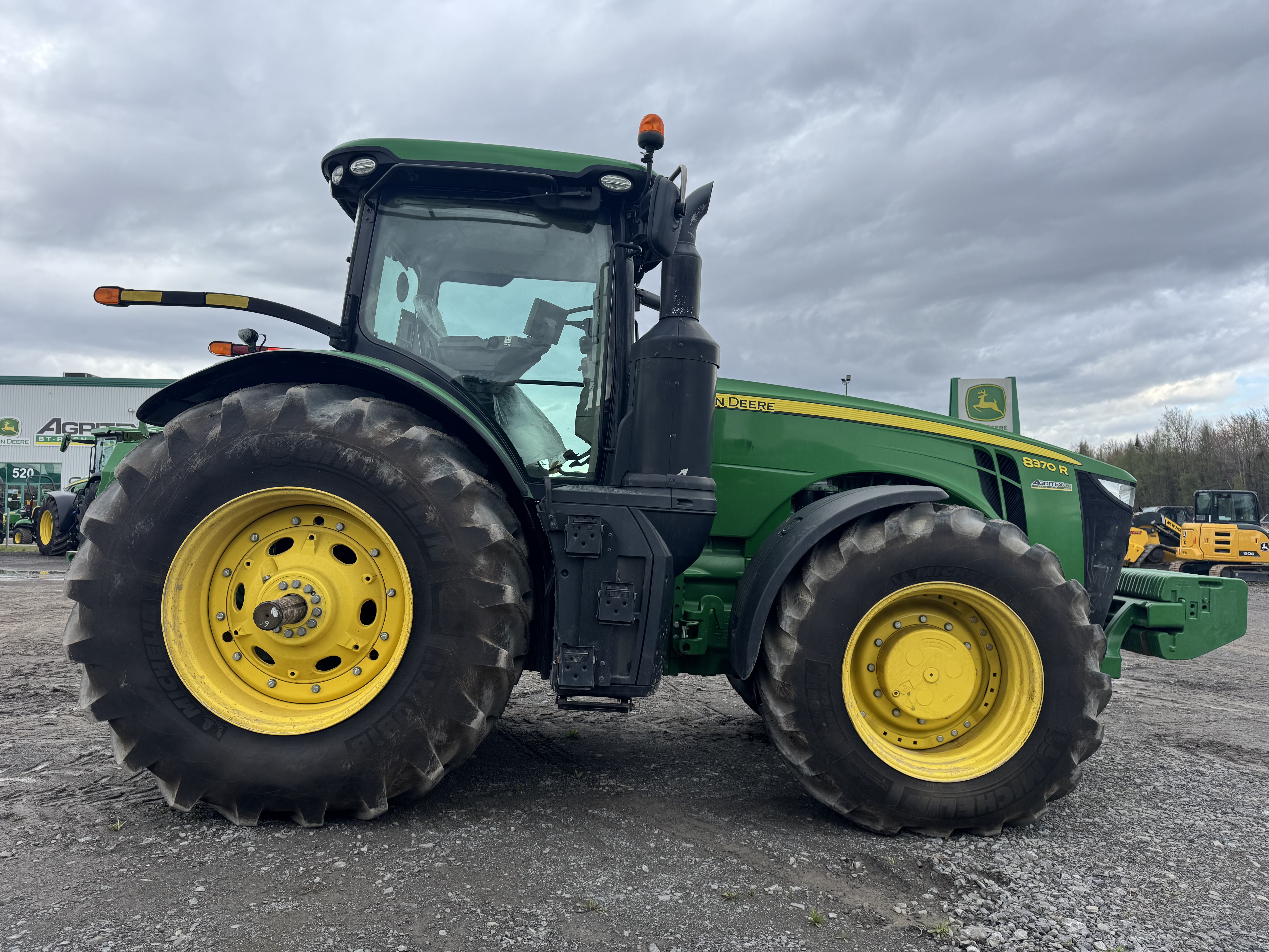 John Deere 8370R