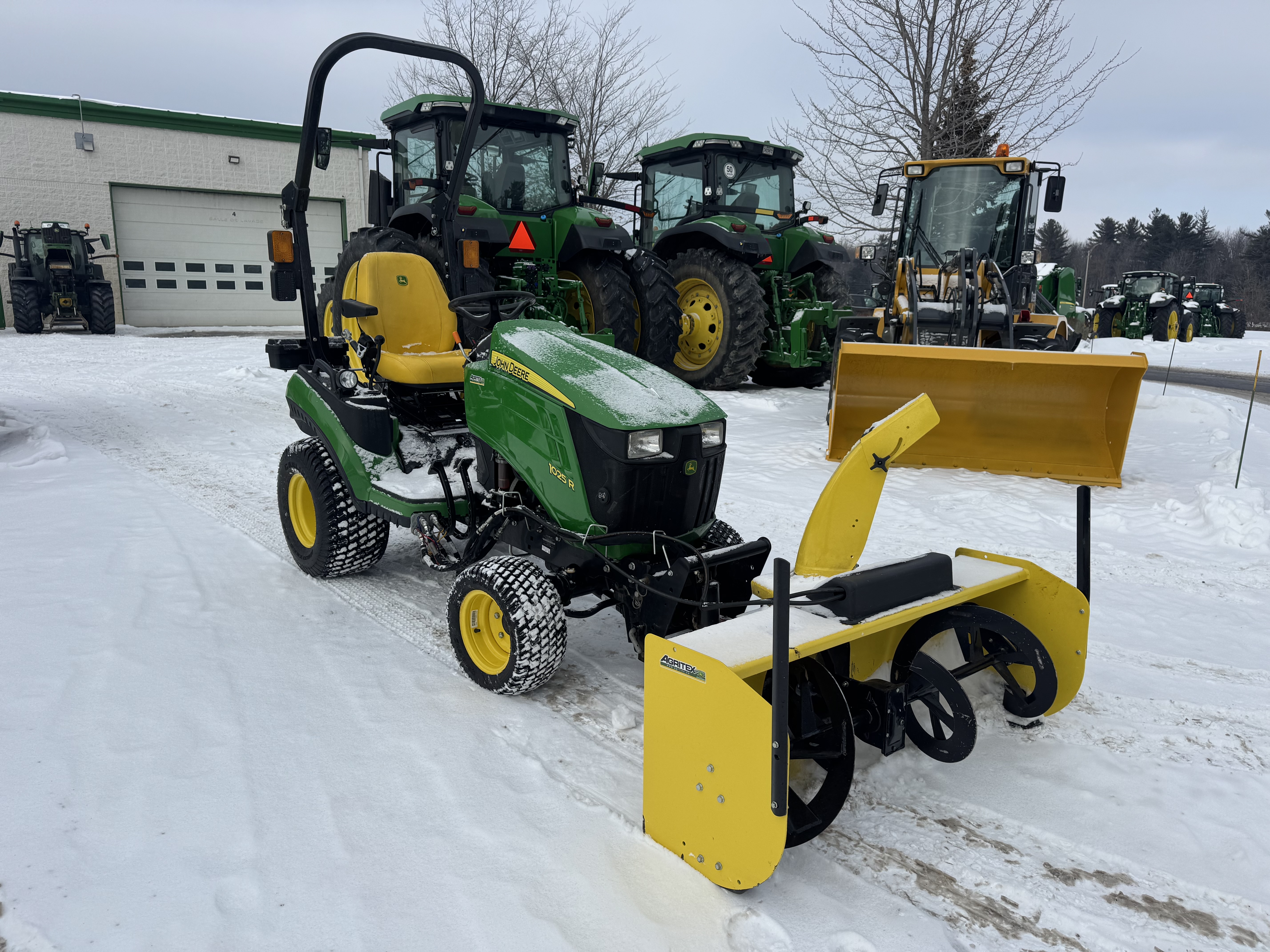 John Deere 1025R