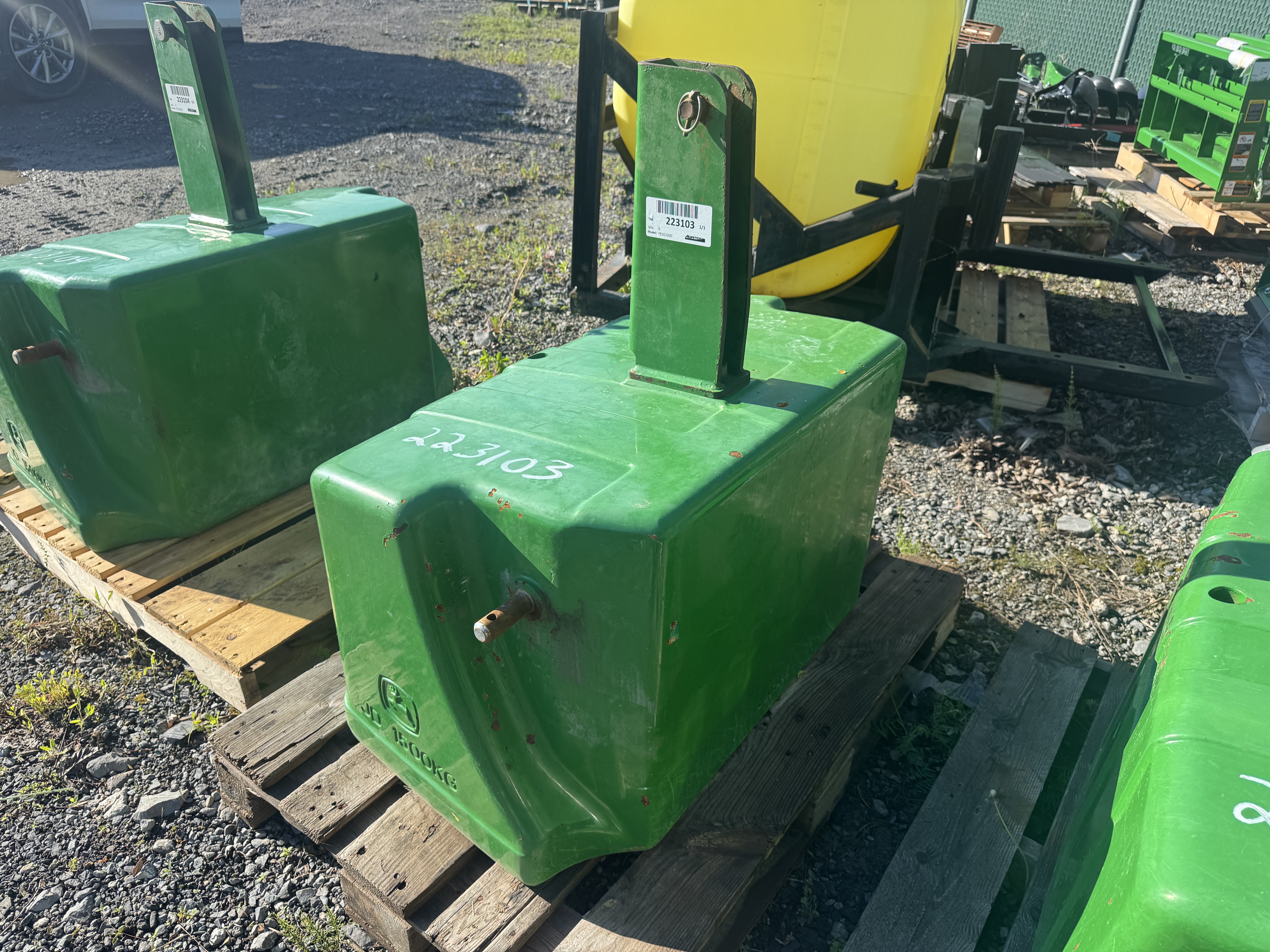 John Deere PESEE AVANT  3330LB  VERTE