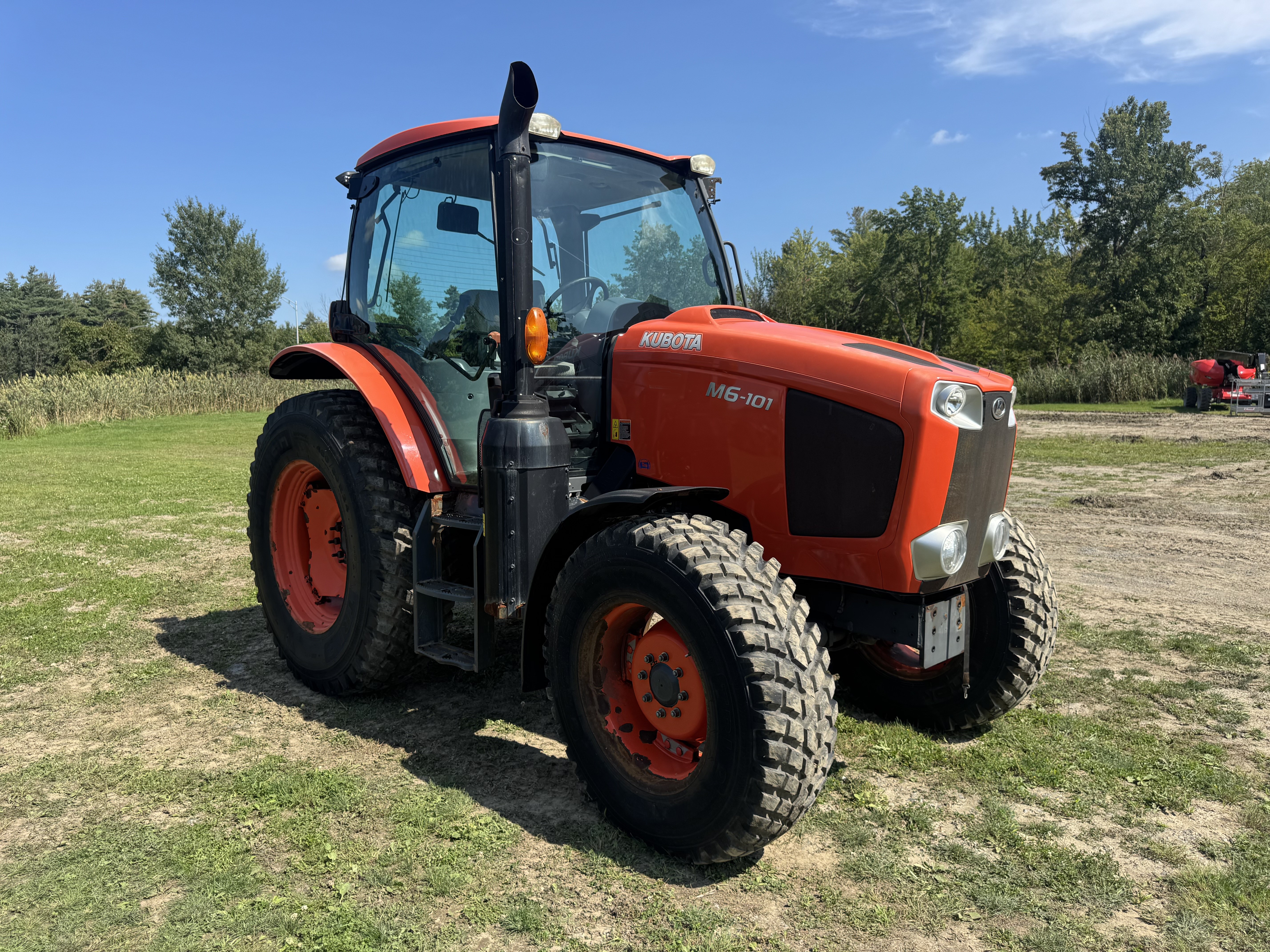 Kubota M6-101