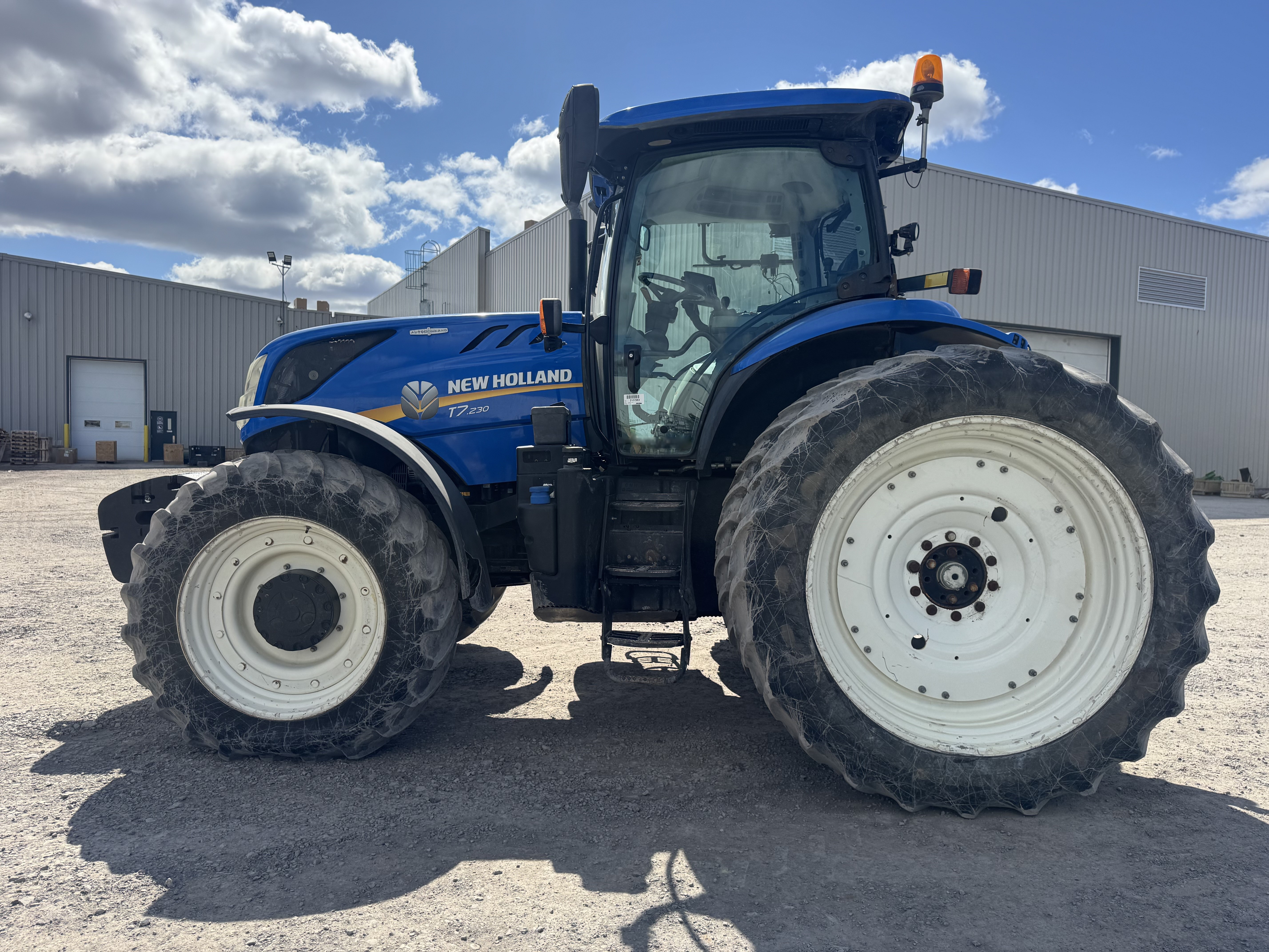 New Holland T7.230
