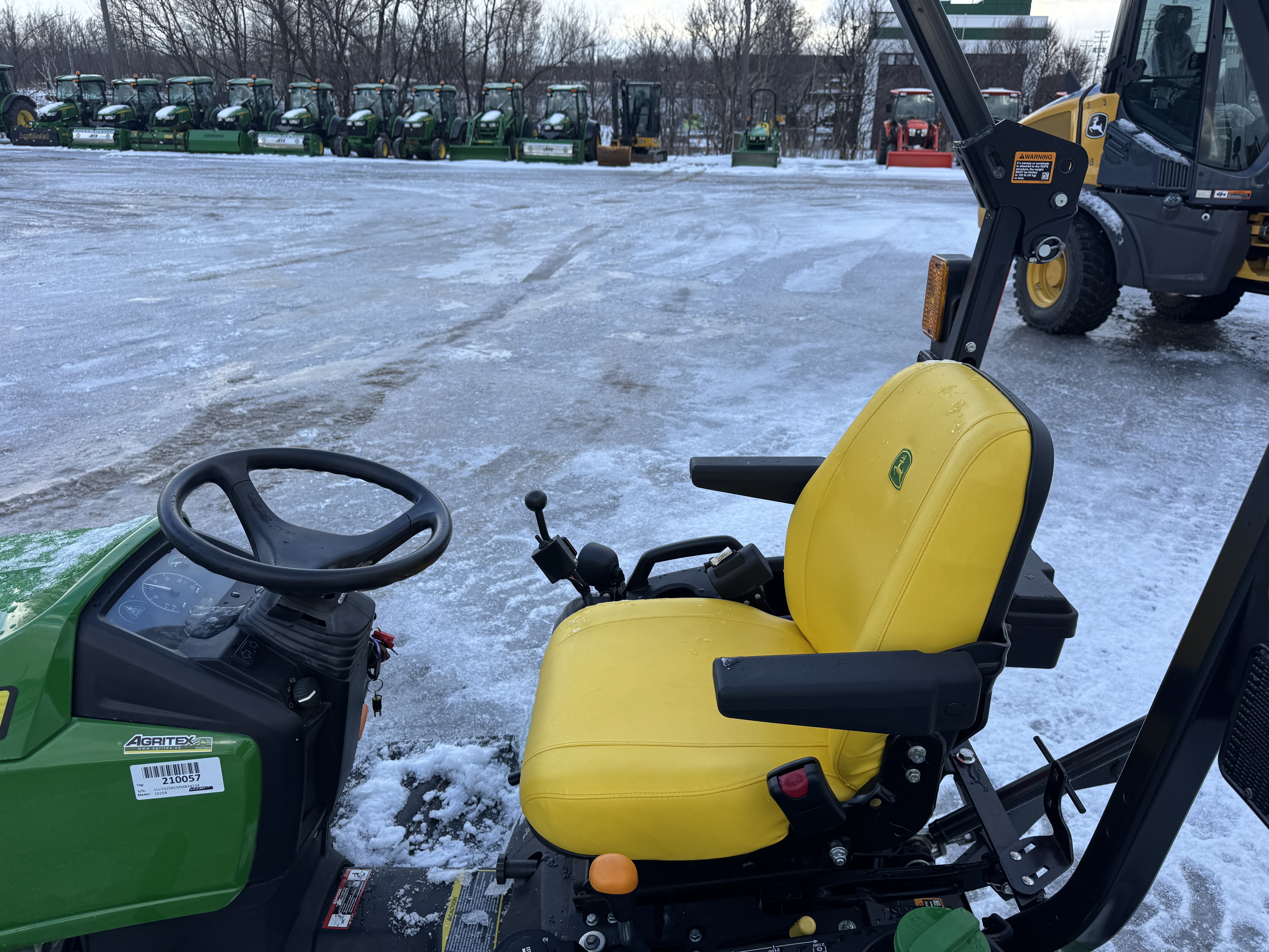 John Deere 1025R souffleur