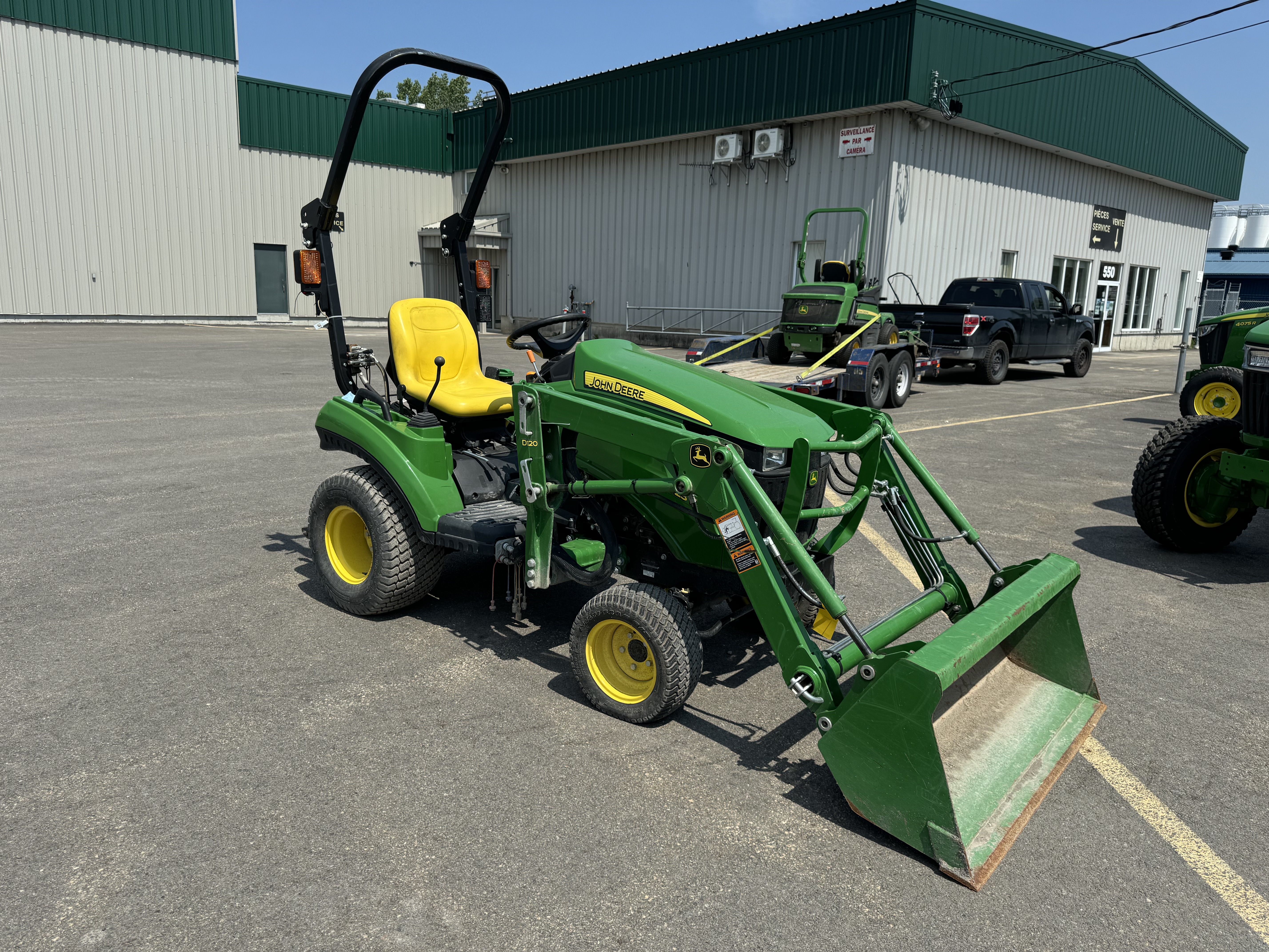 John Deere 1023E