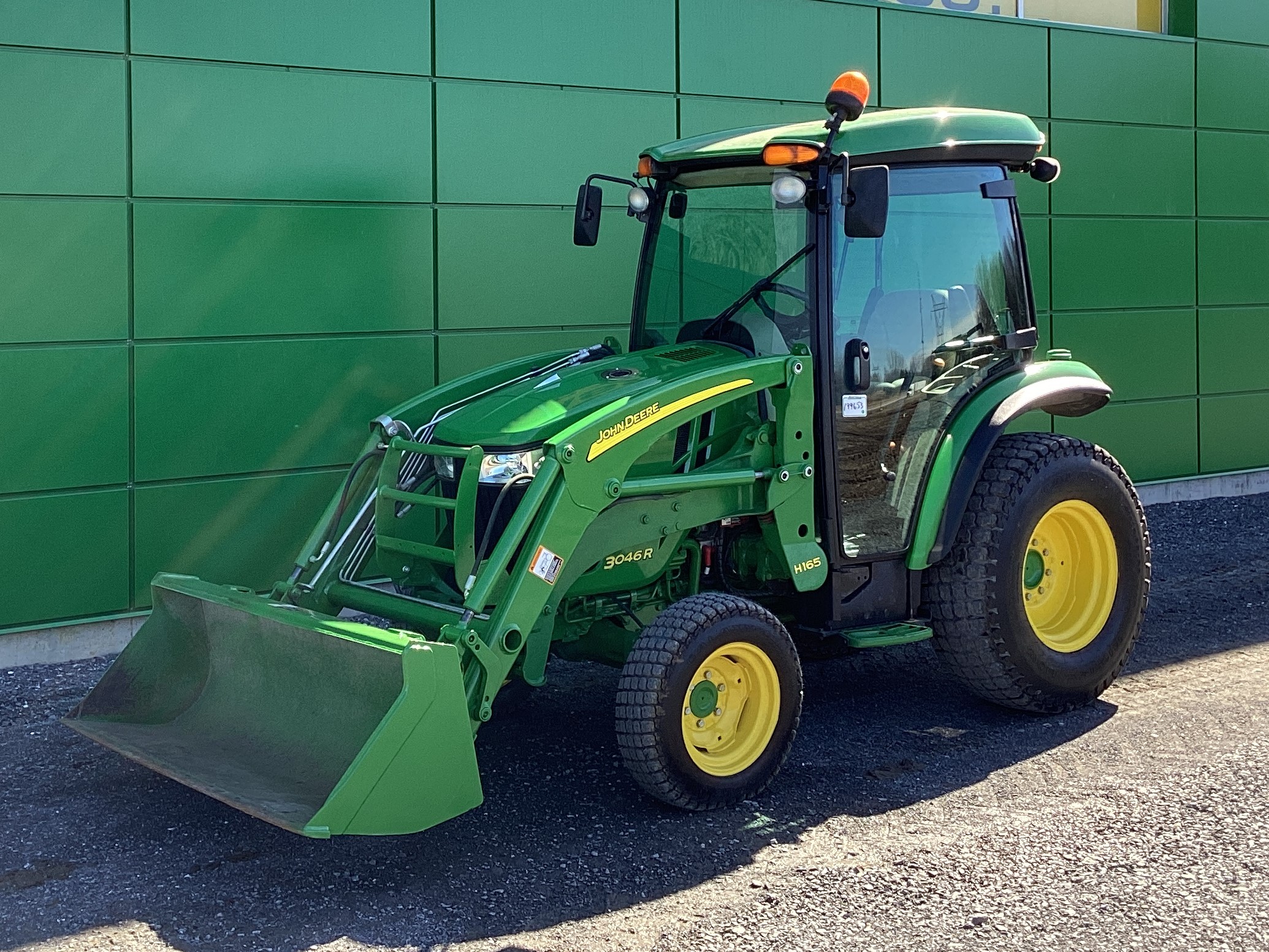 John Deere 3046R LDR