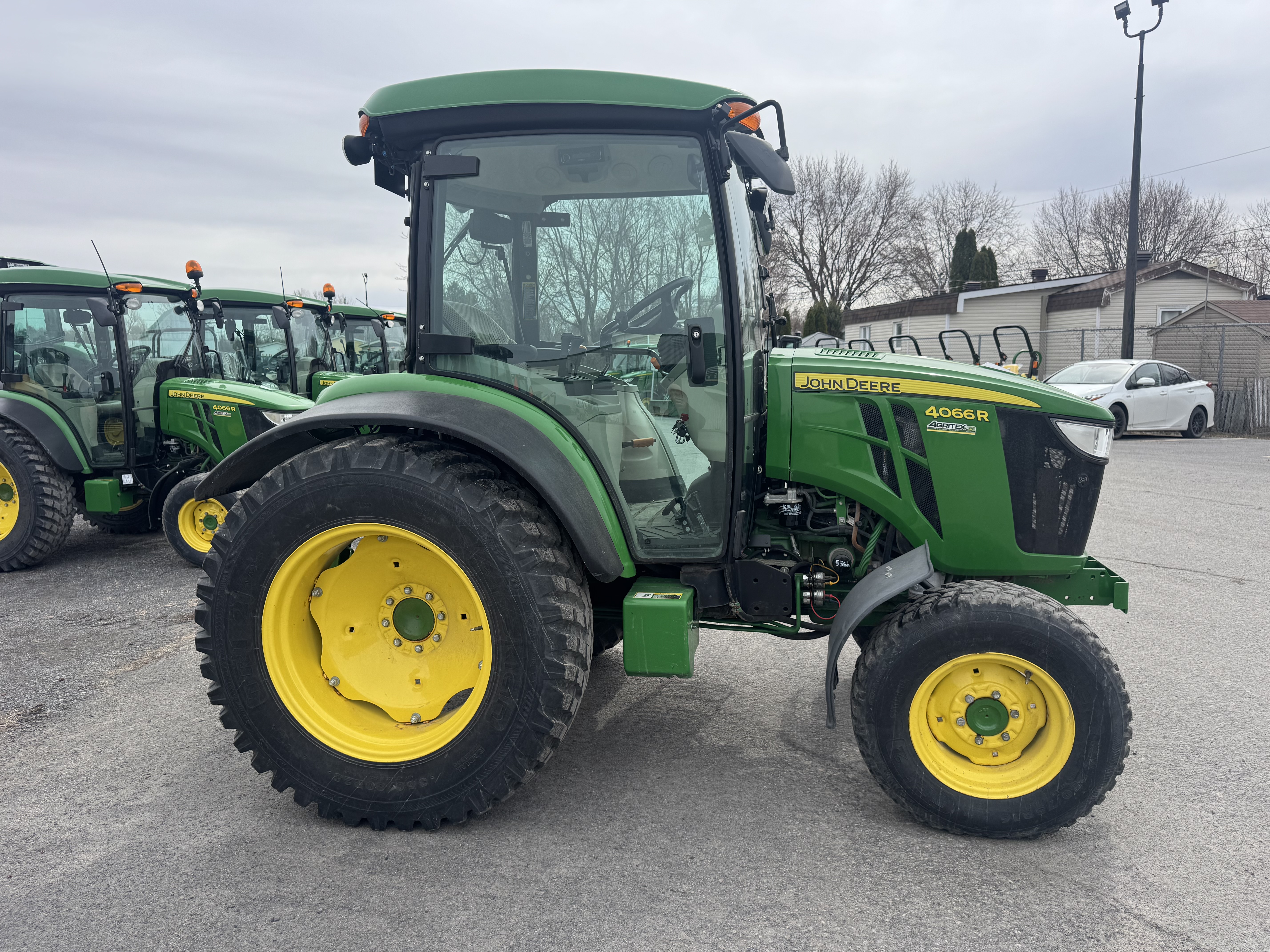John Deere 4066R NOKIAN 