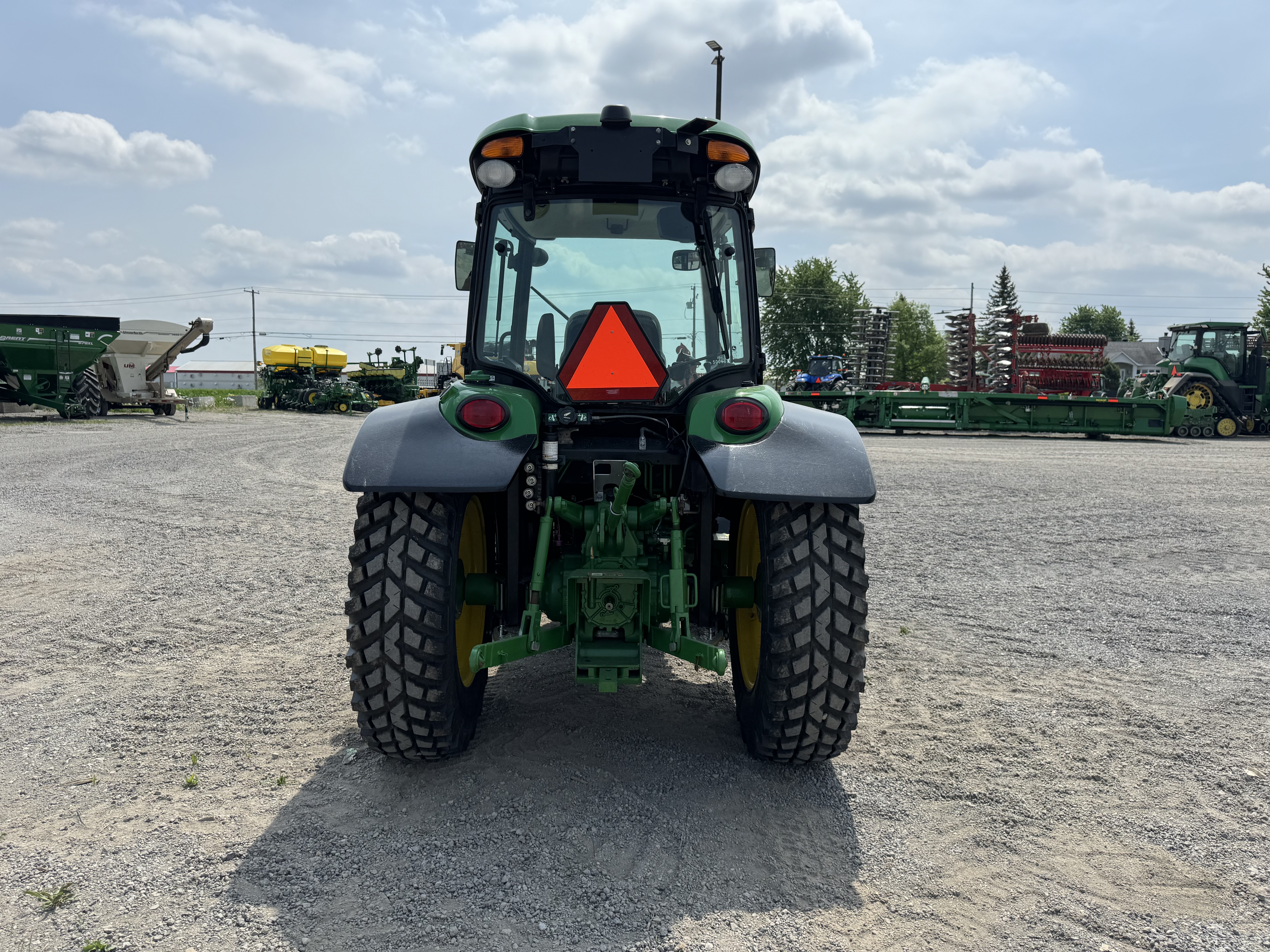 John Deere 4066R GRATTE NOKIAN  