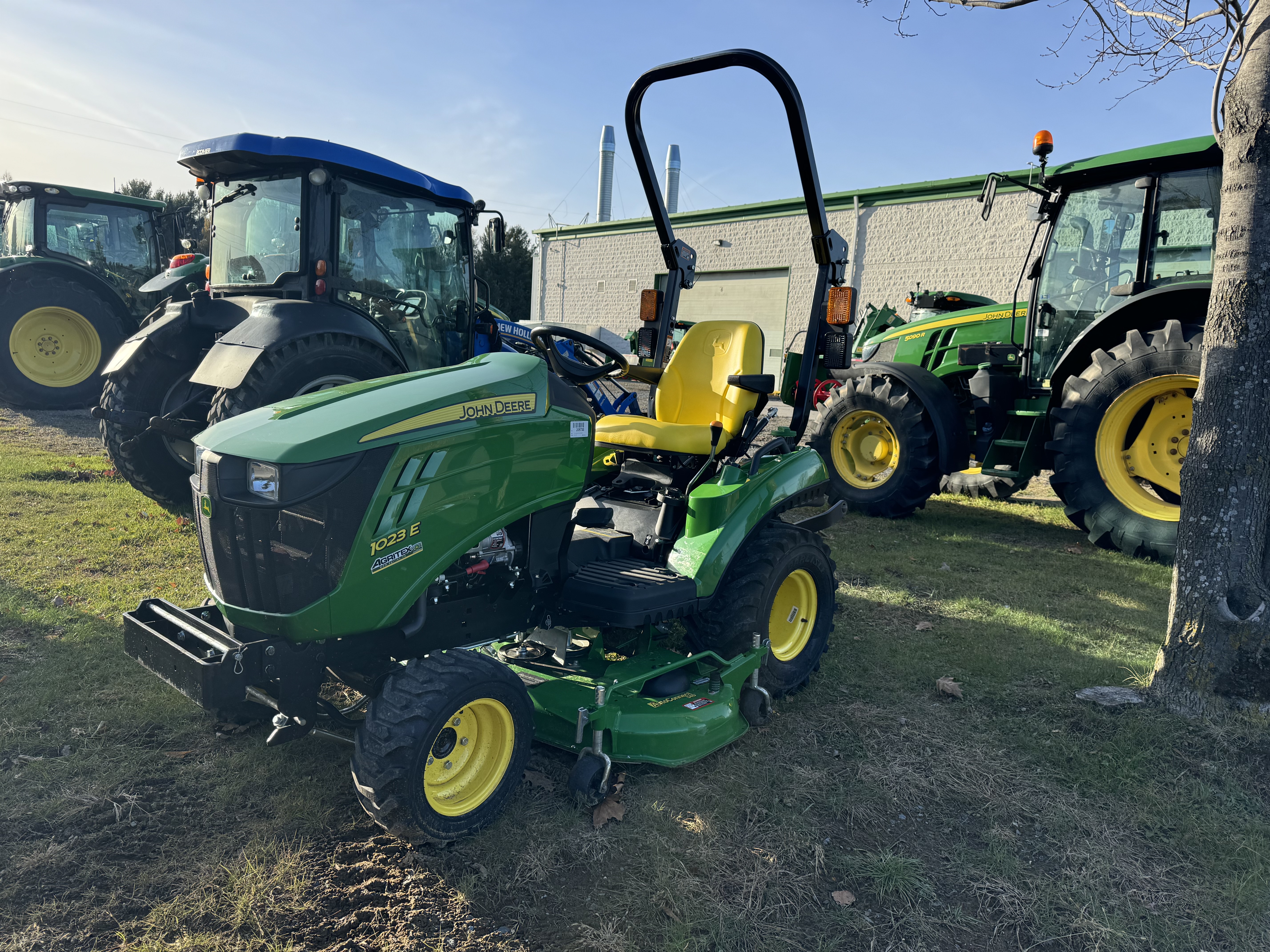 John Deere 1023E