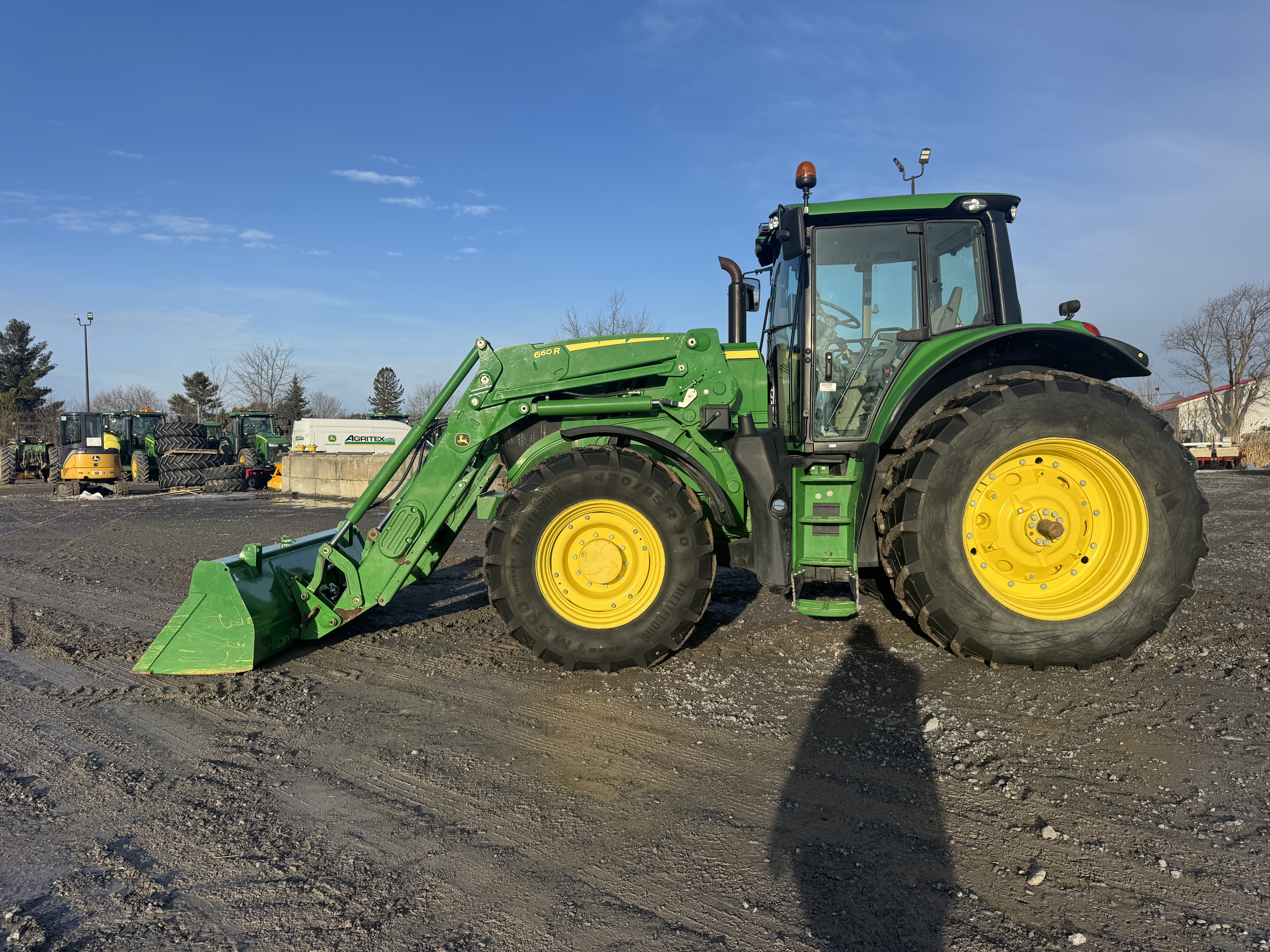John Deere 6195M