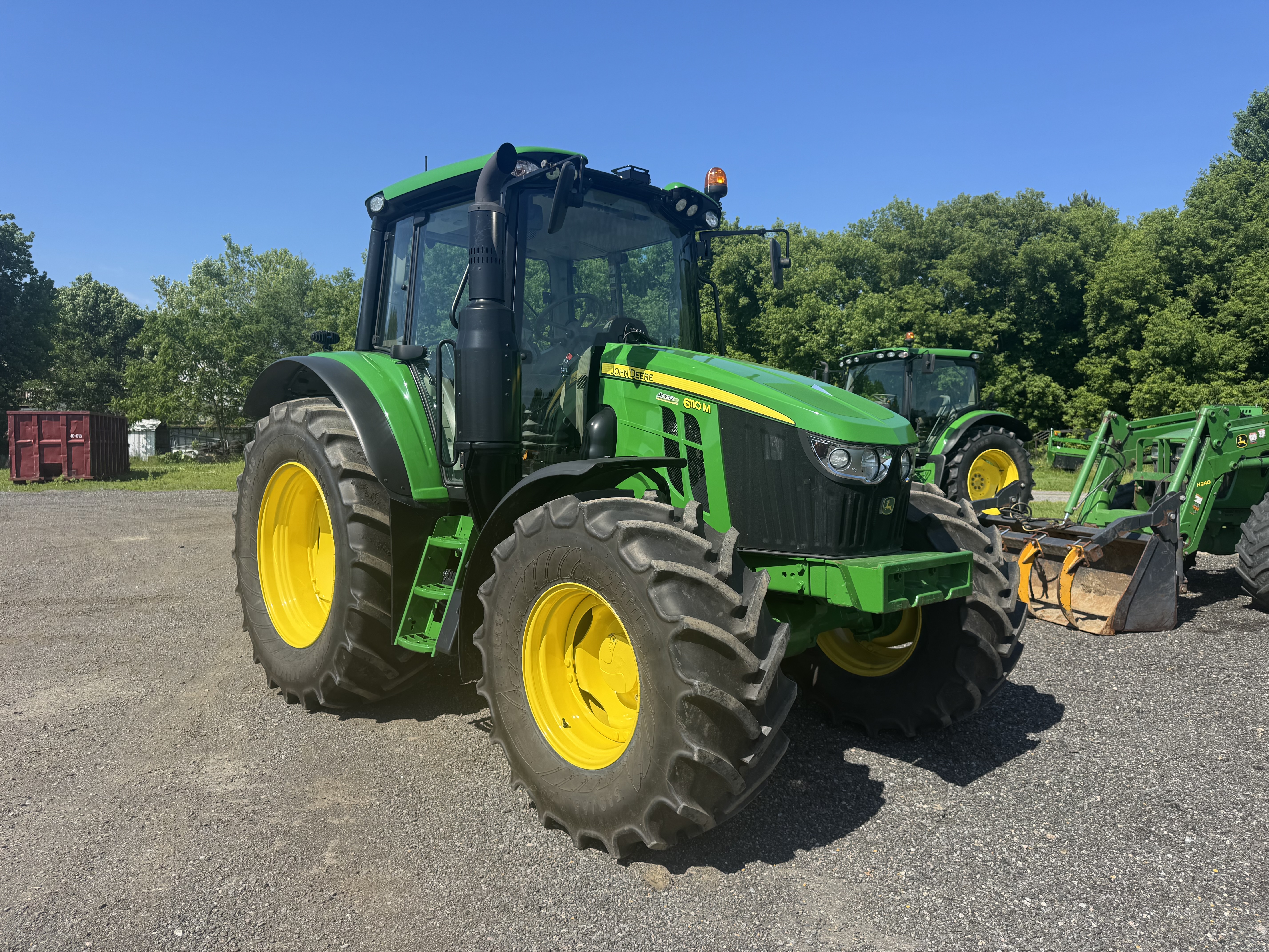 John Deere 6110M