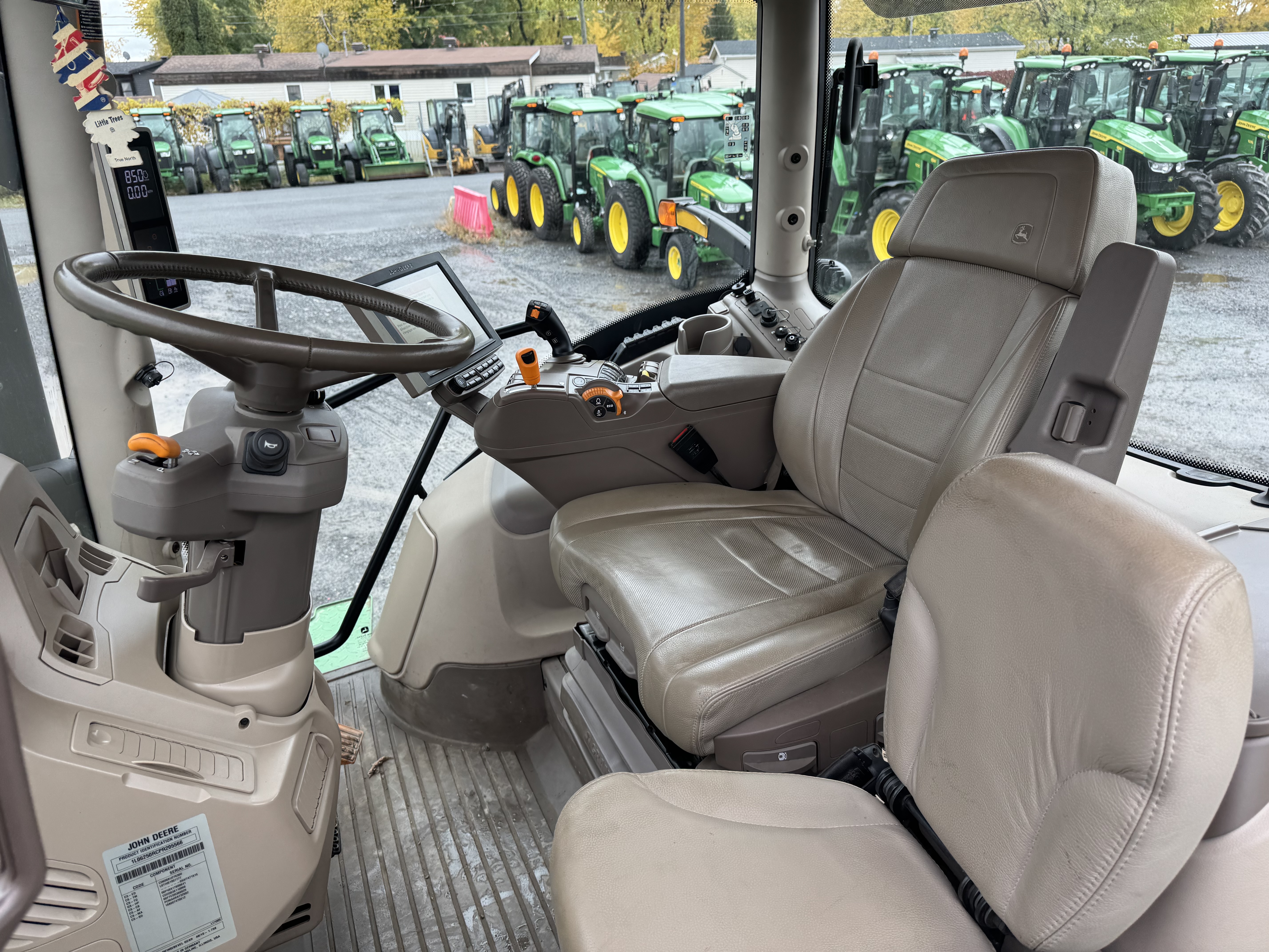 John Deere 6R 250