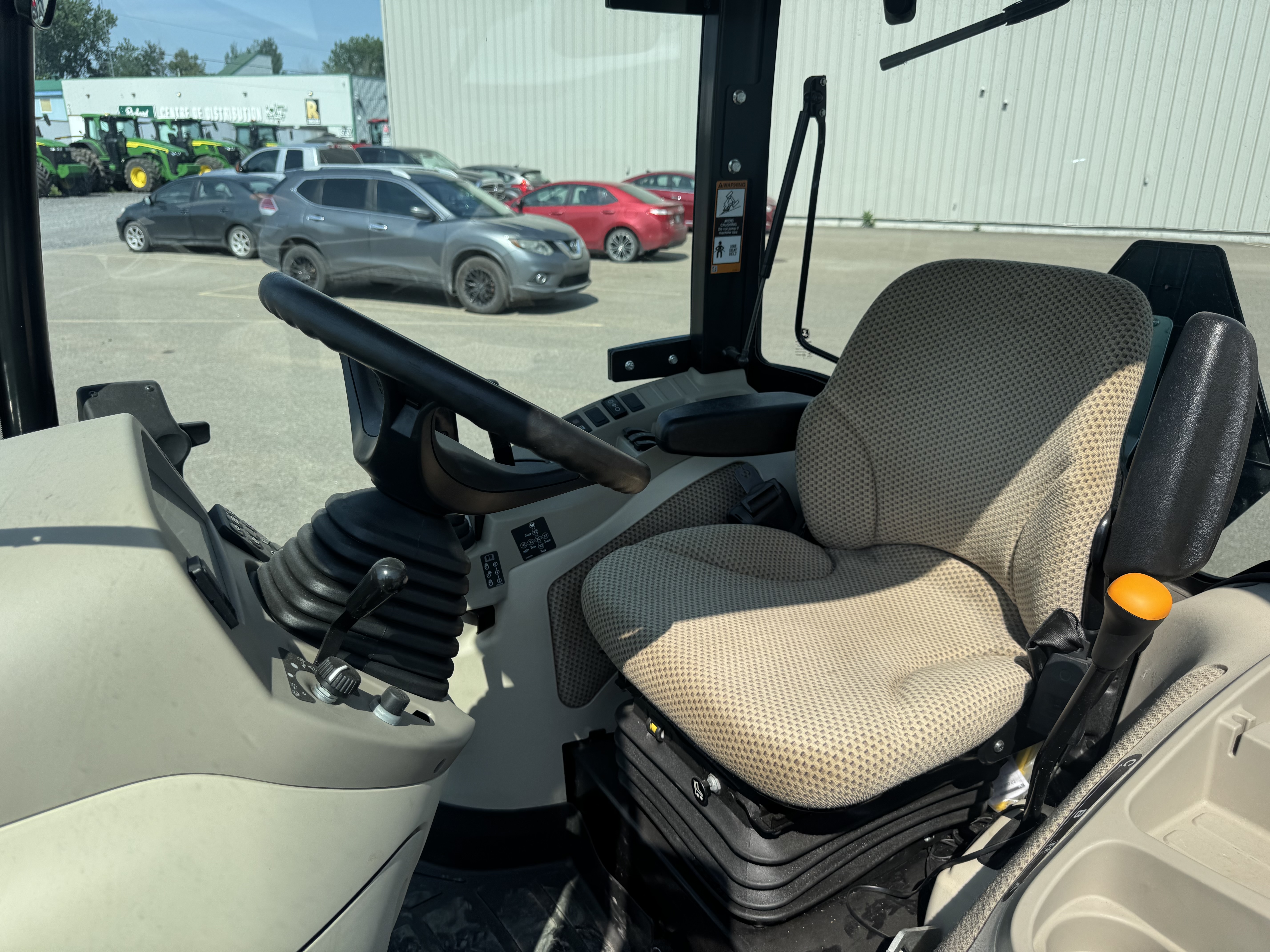 John Deere 4066R TURF GRATTE 