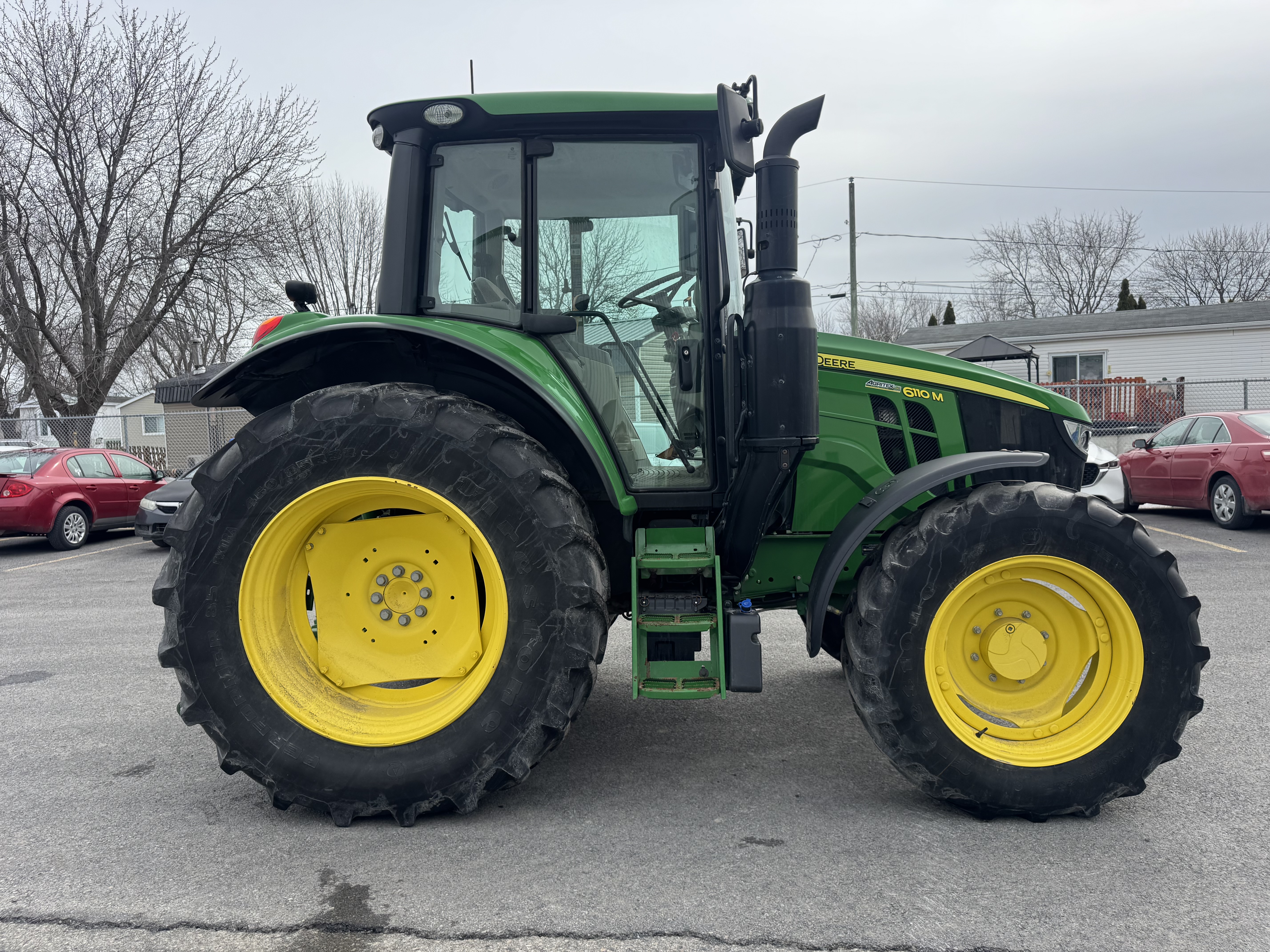 John Deere 6110M 