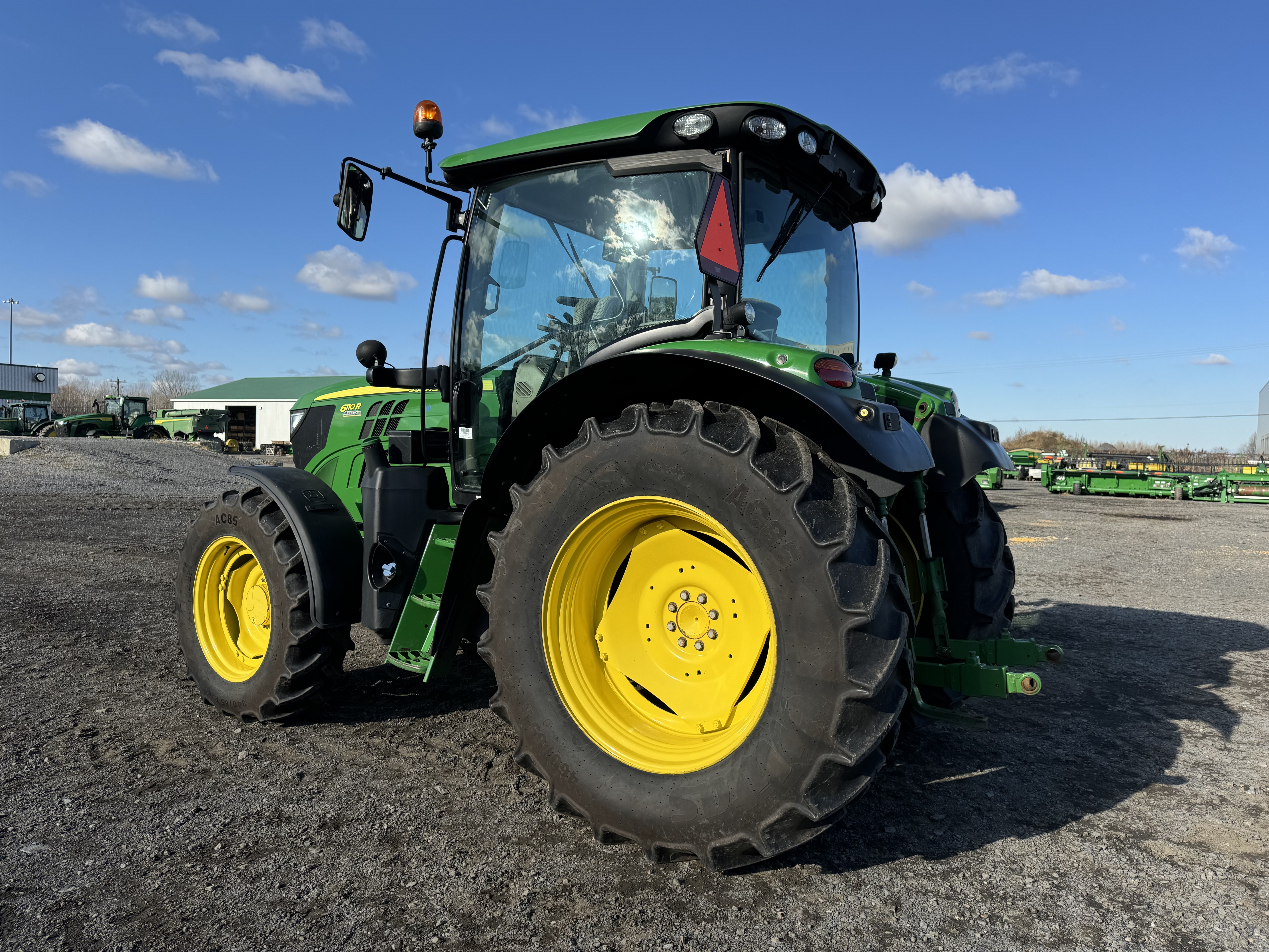 John Deere 6110R