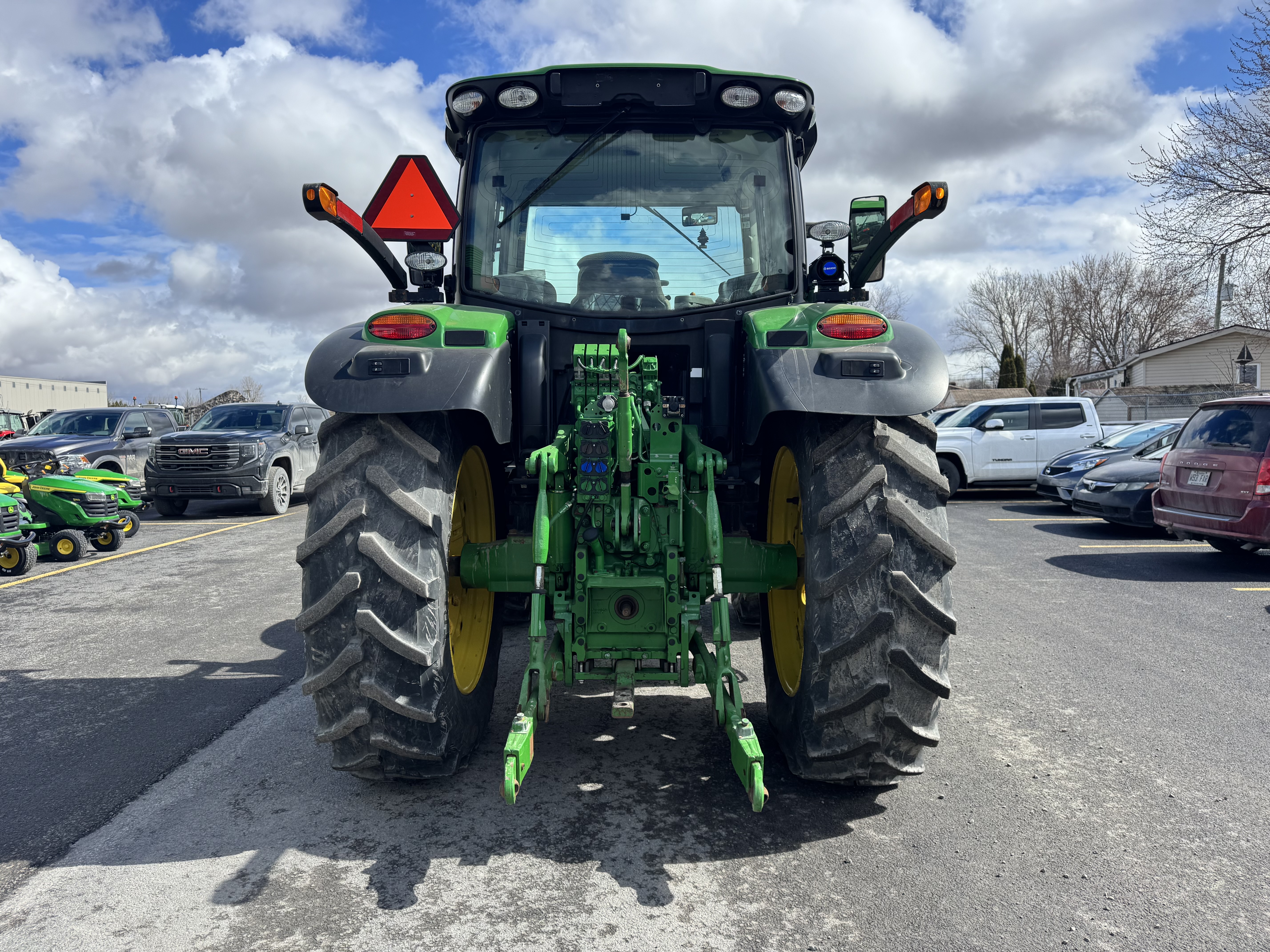 John Deere 6145R 