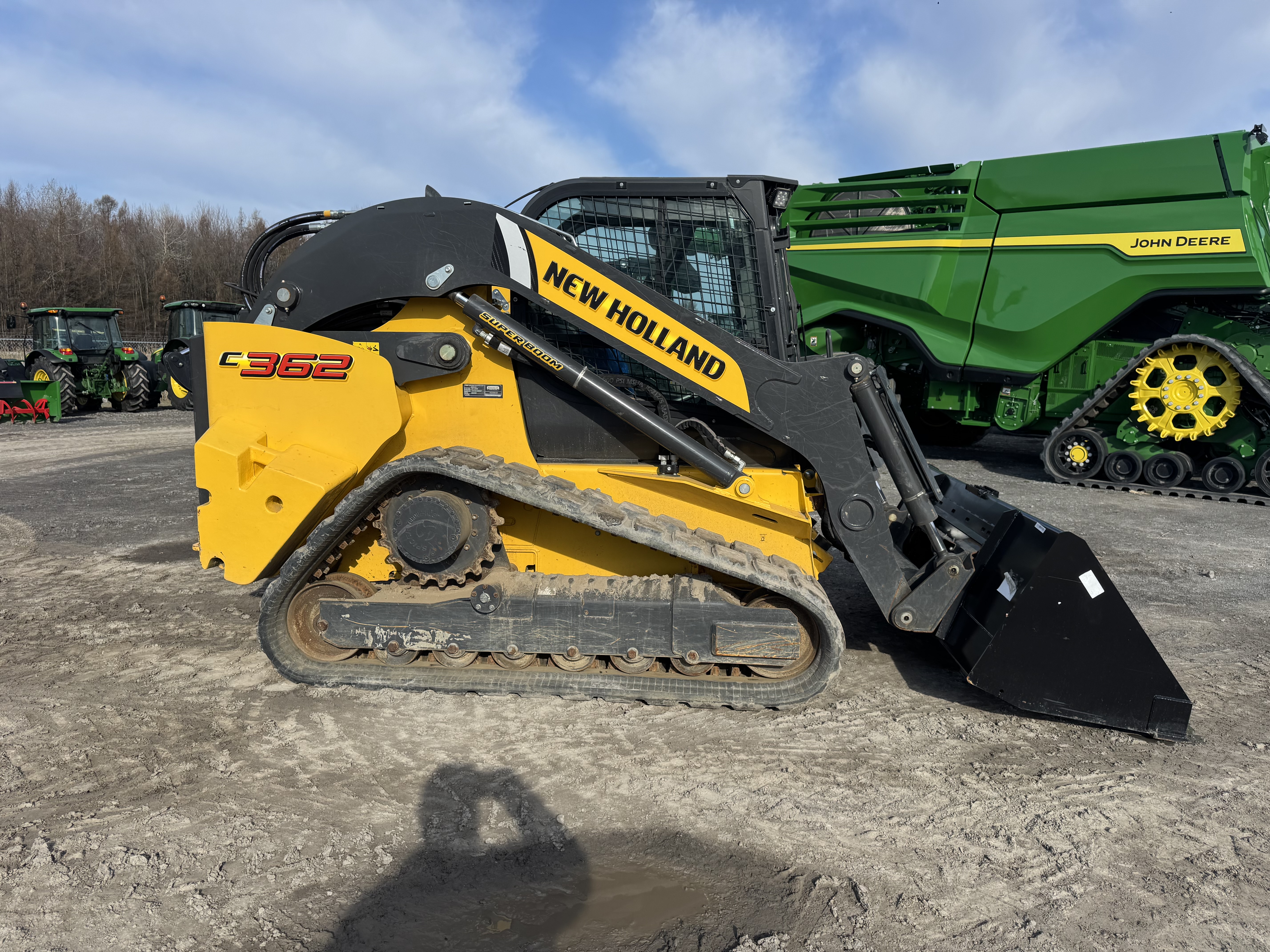 New Holland C362