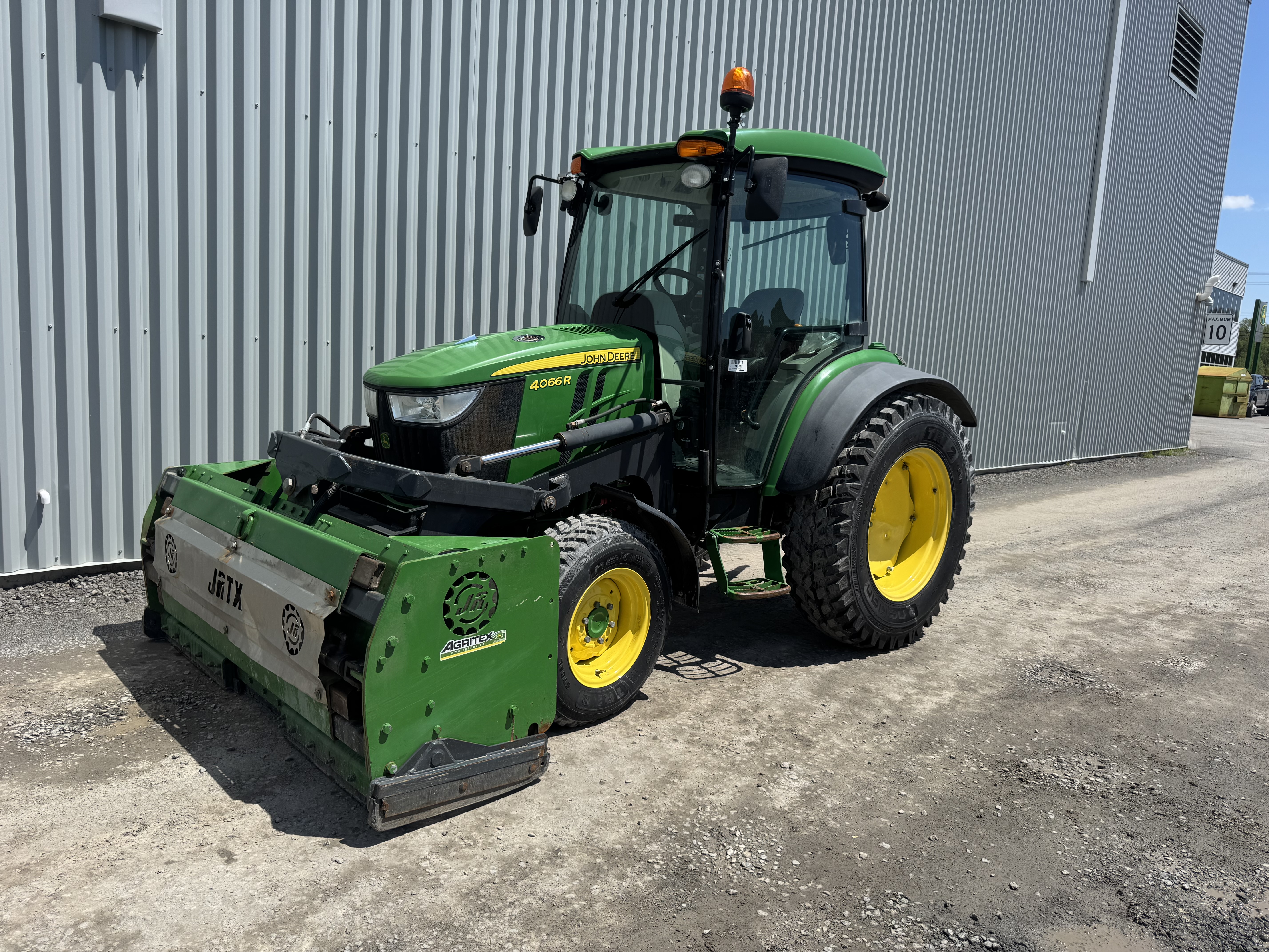John Deere 4066R NOKIAN JRTX