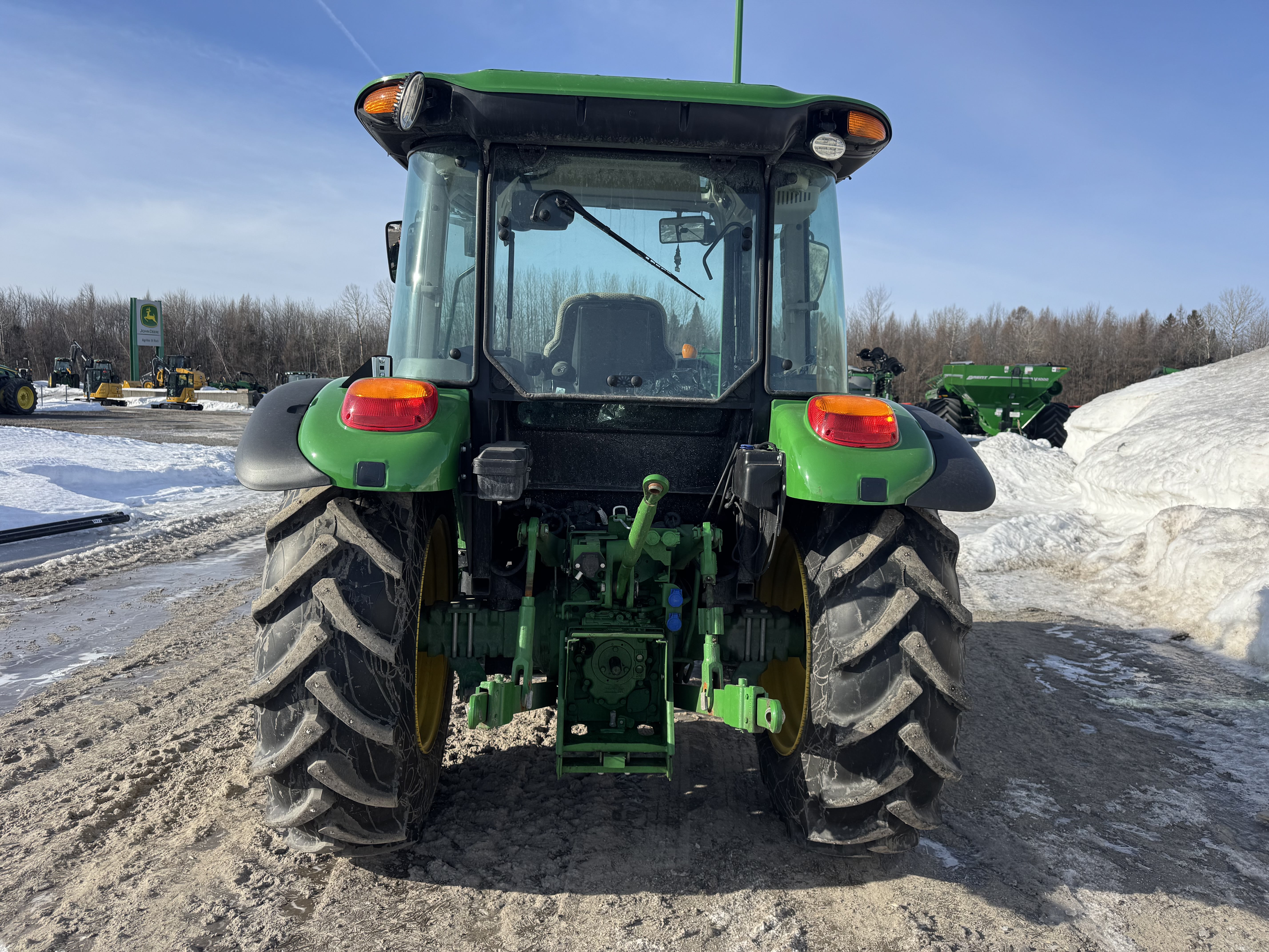 John Deere 5075E