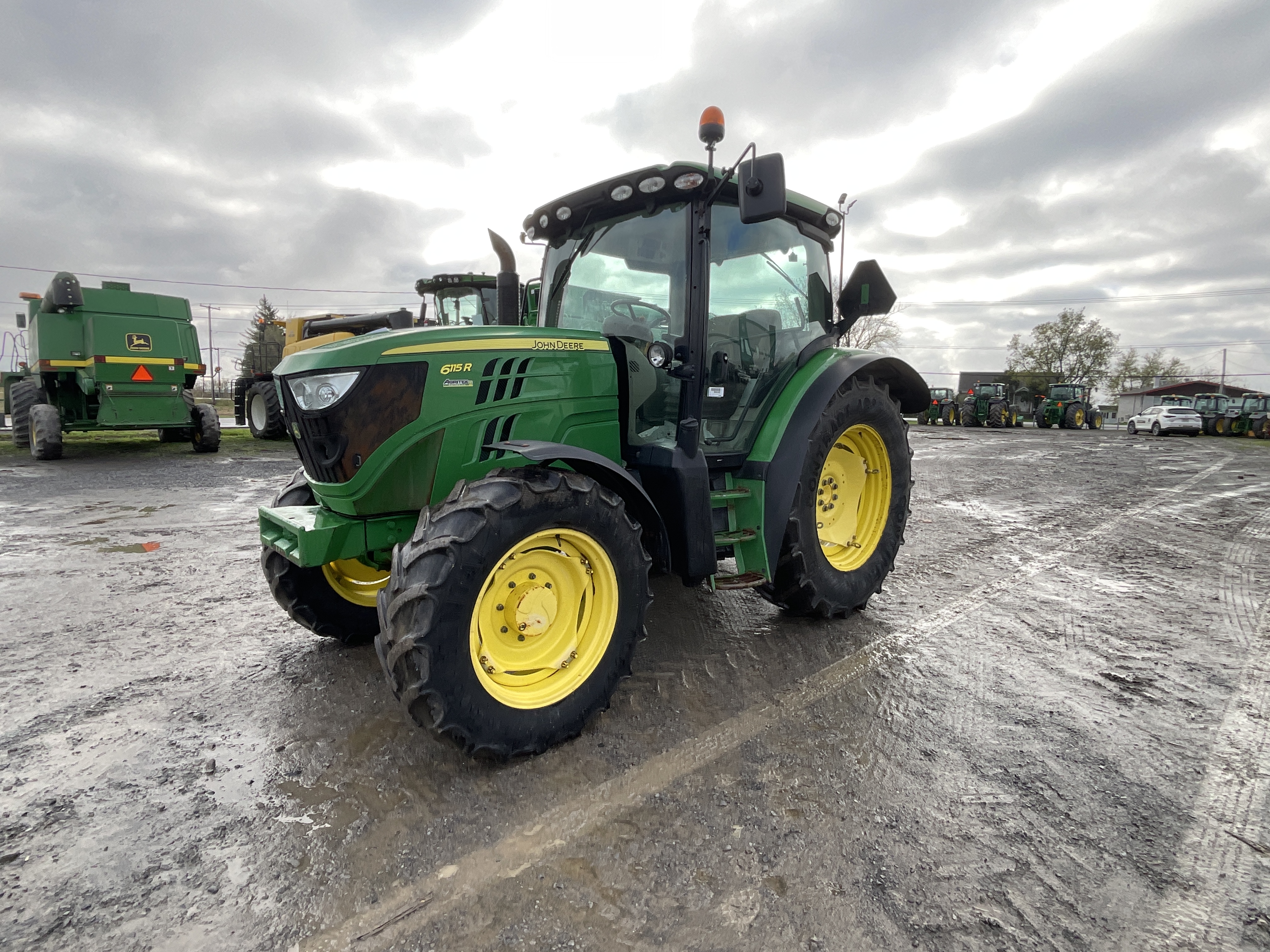 John Deere 6115R