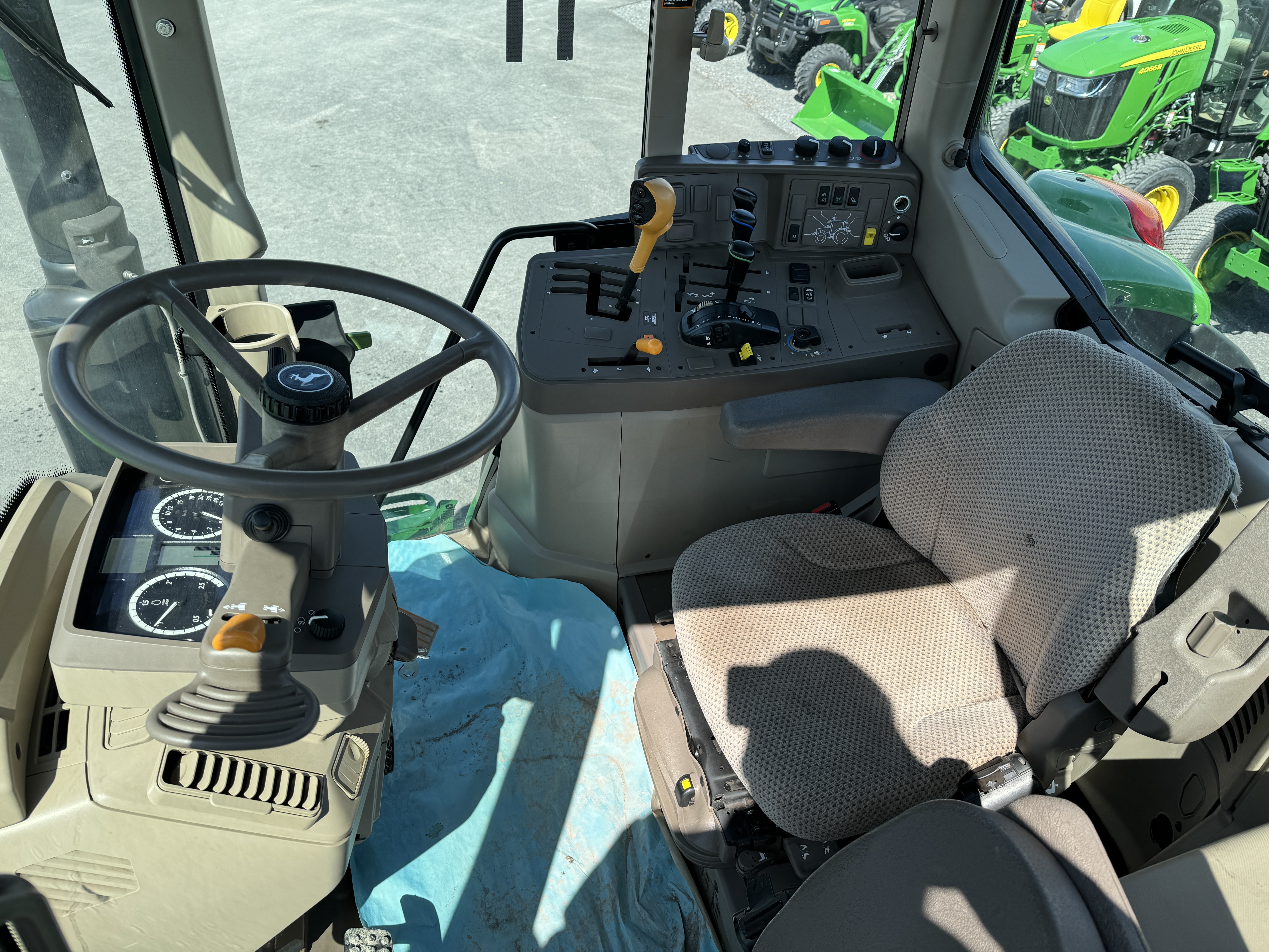 John Deere 6110M