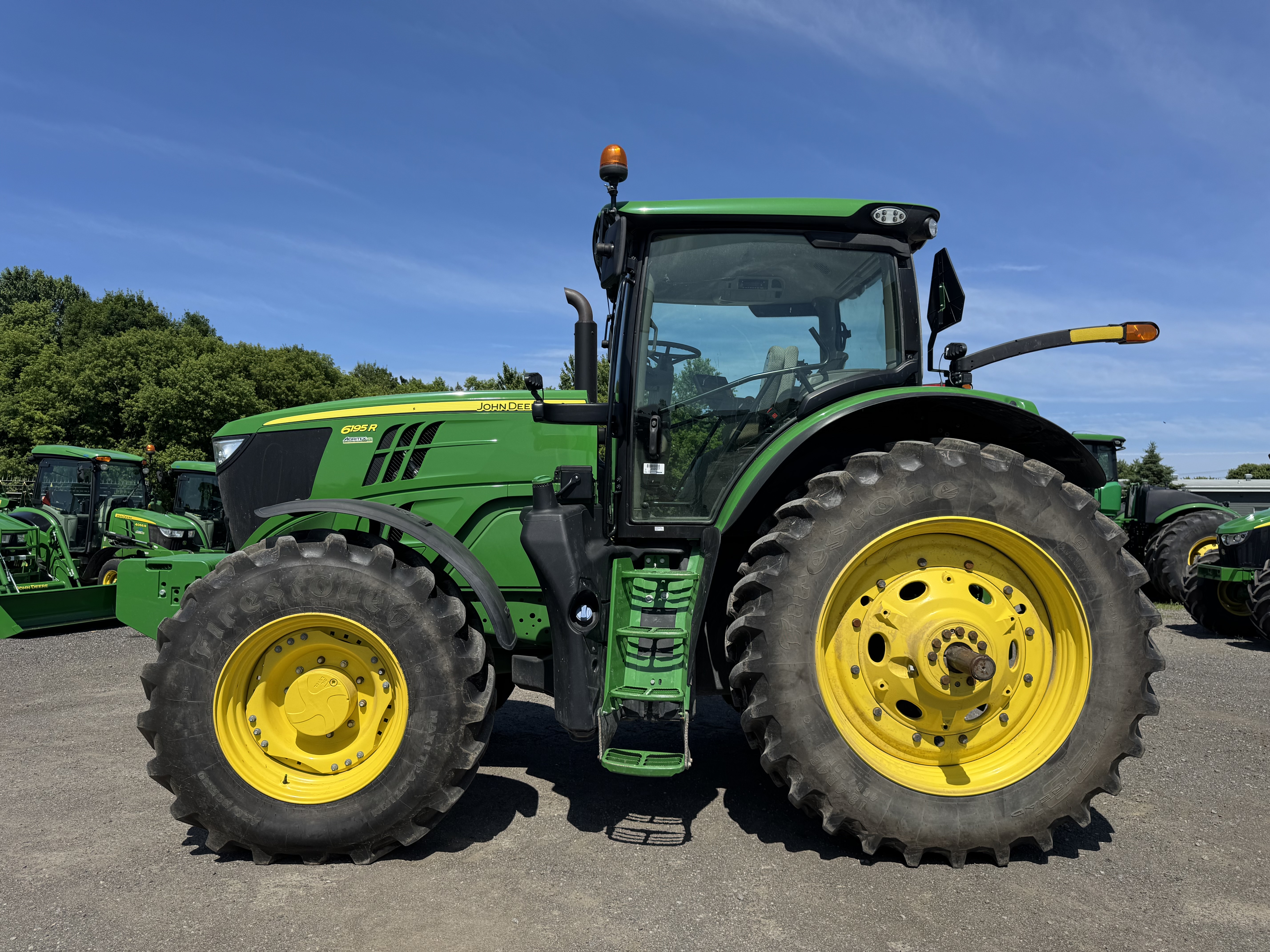 John Deere 6195R 