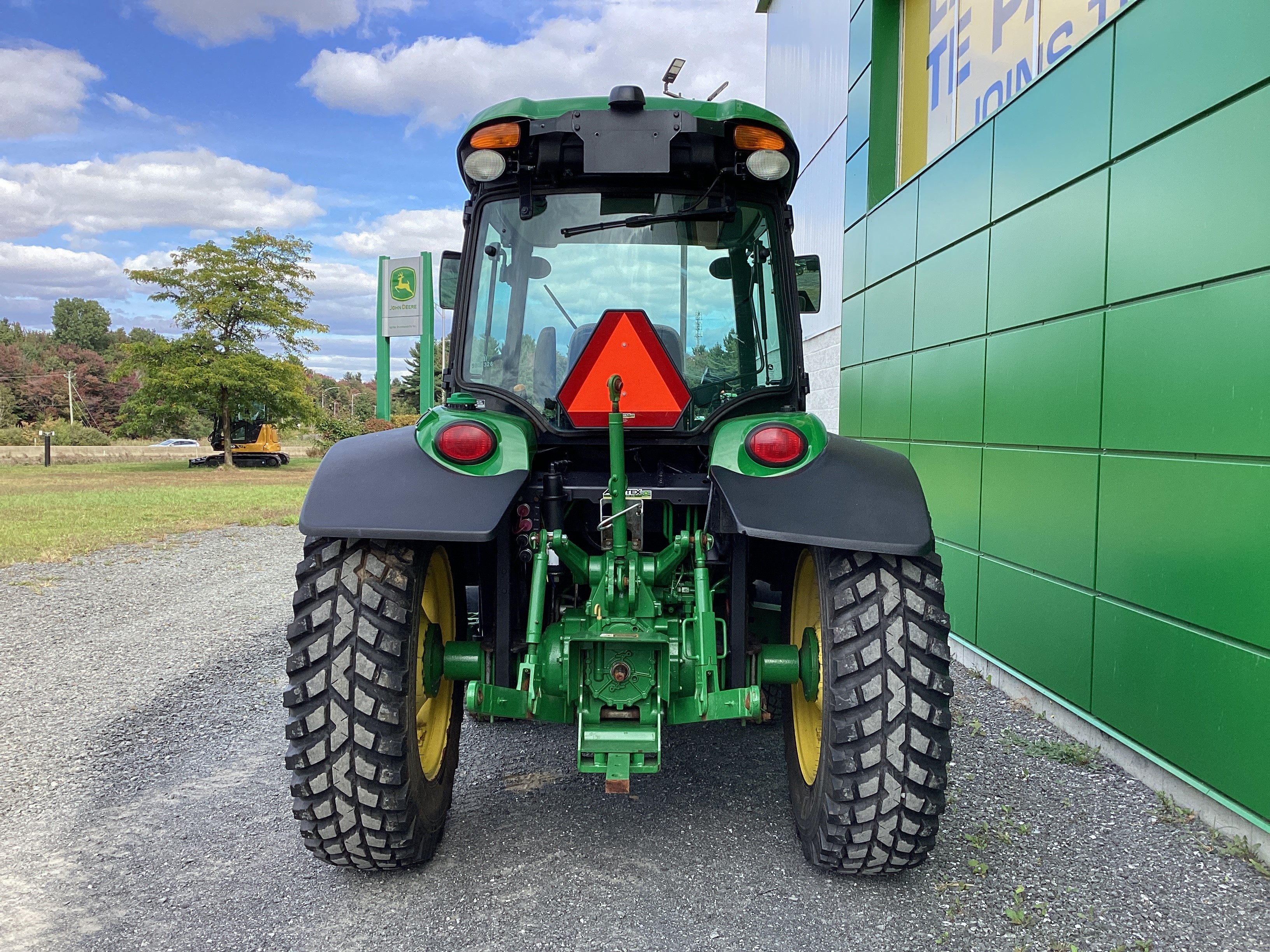 John Deere 4066R GRATTE NOKIAN  