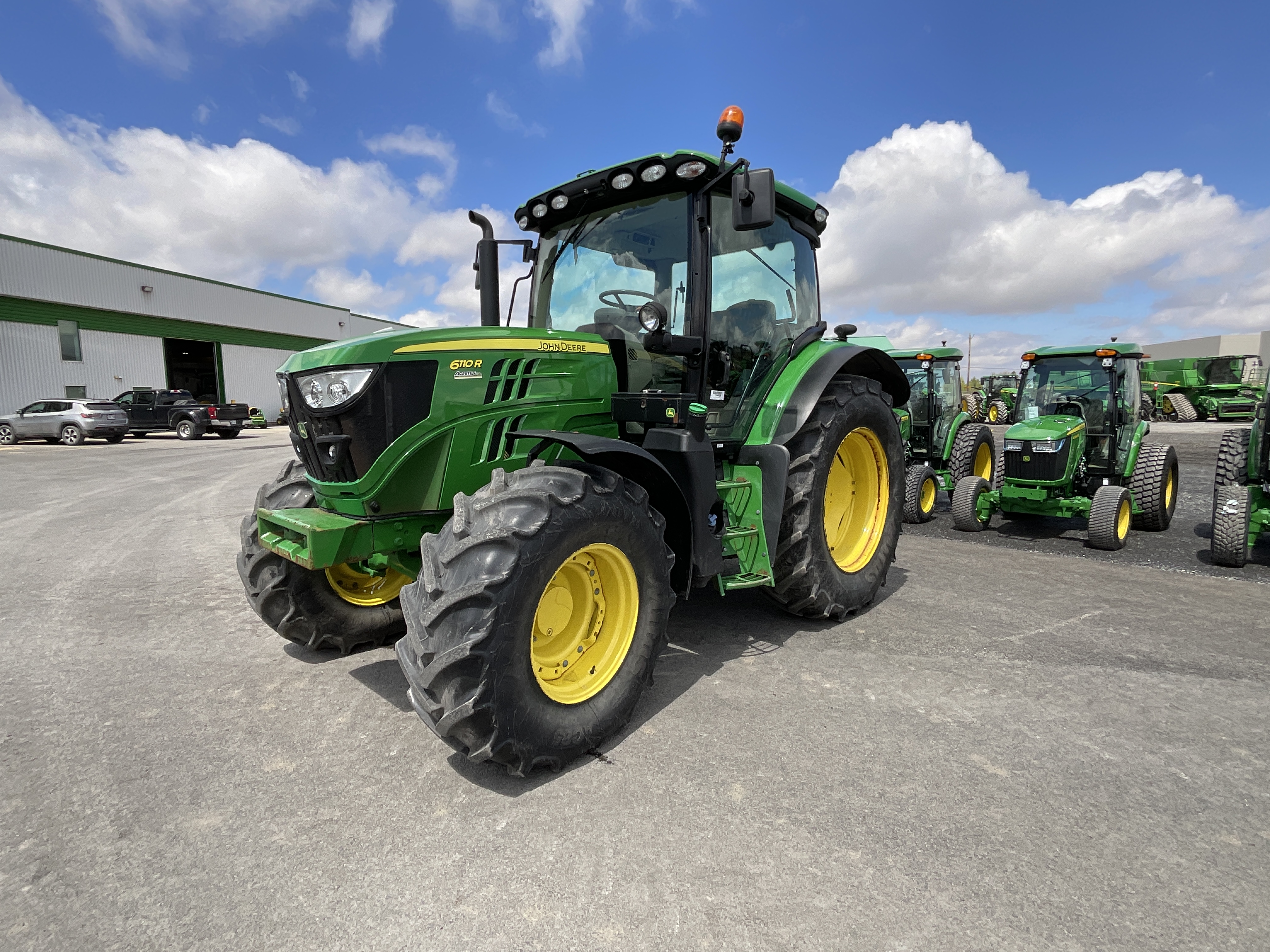 John Deere 6110R