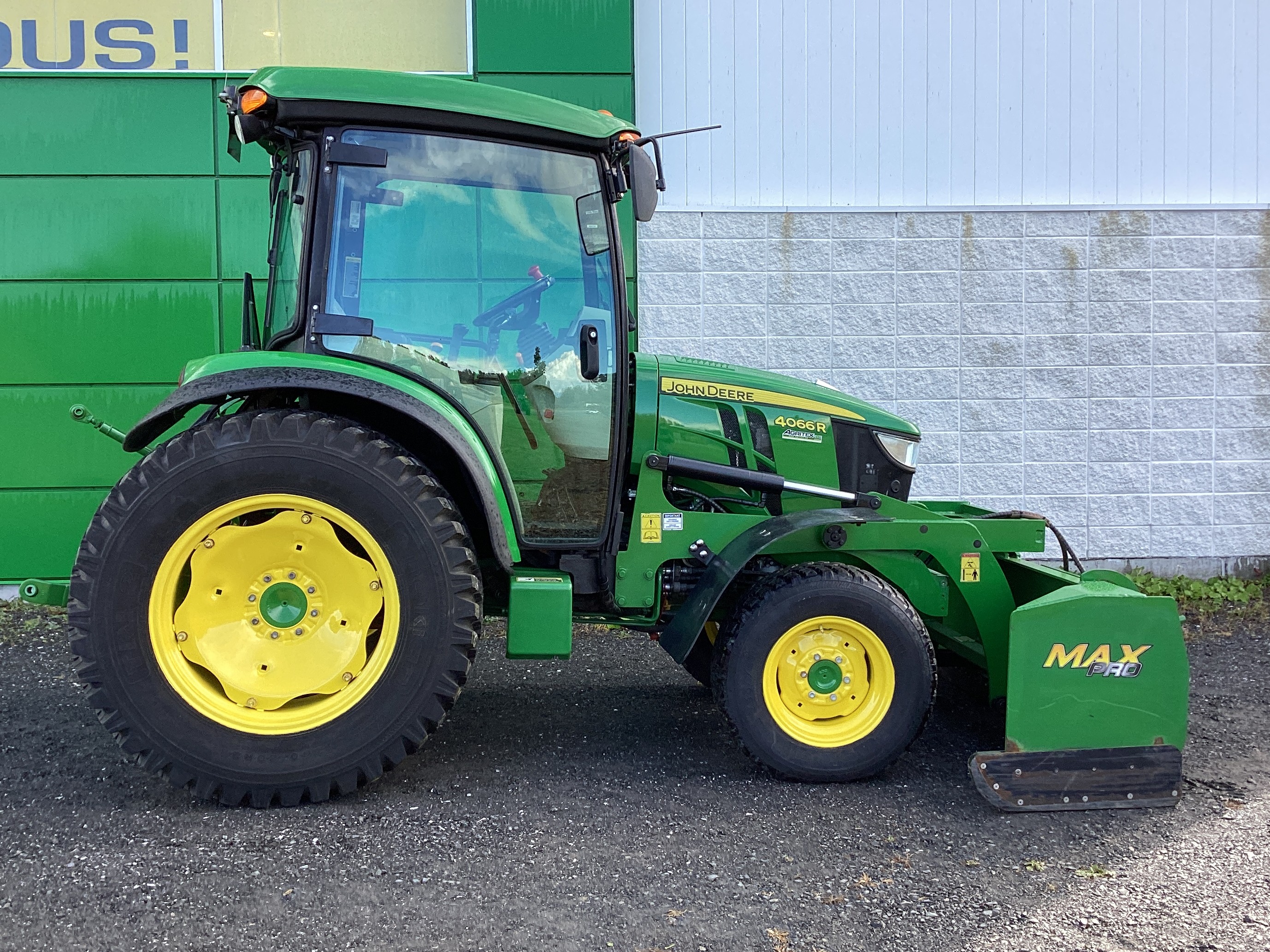 John Deere 4066R NOKIAN GRATTE AUTRE
