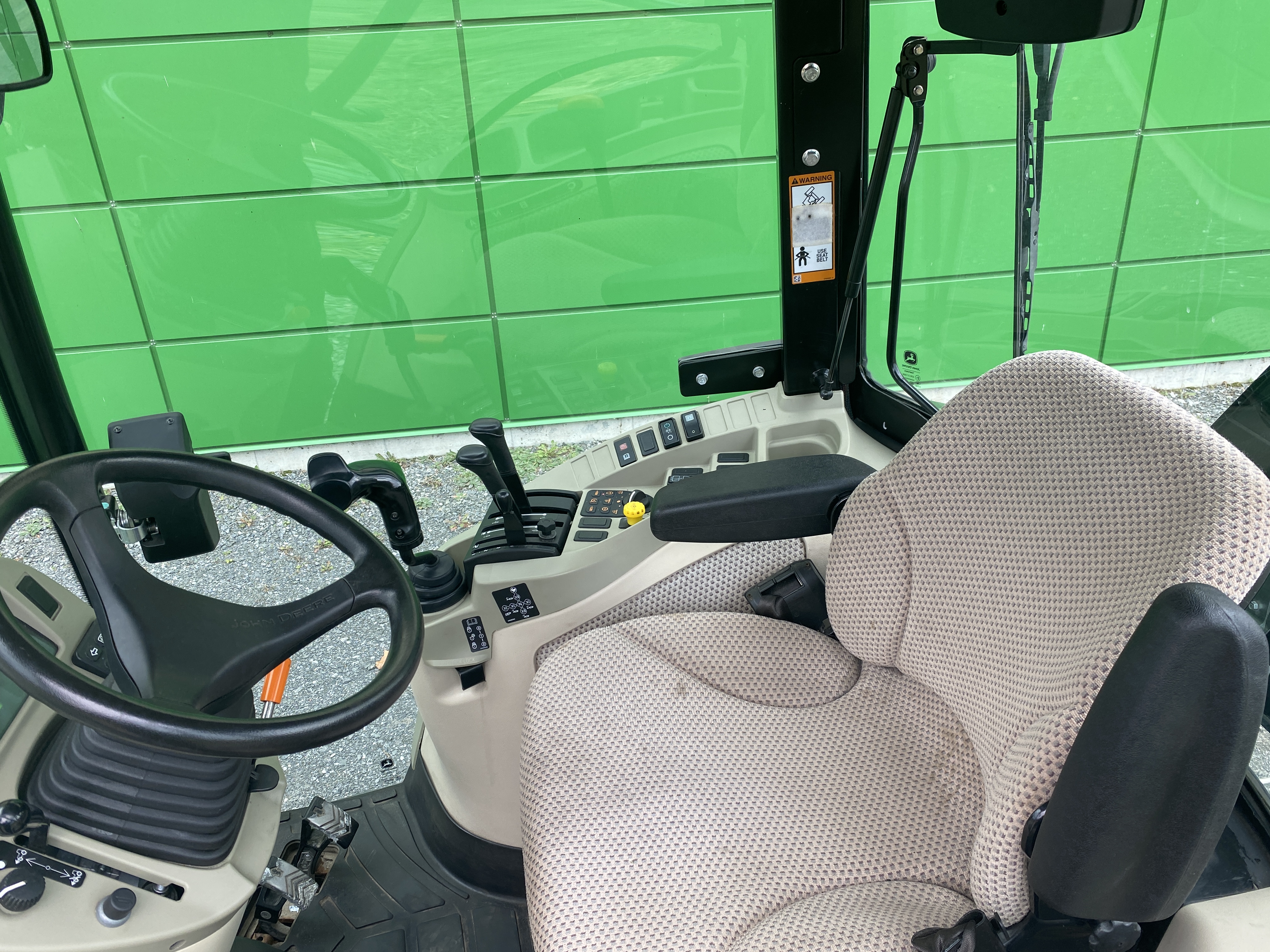 John Deere 4066R GRATTE NOKIAN 