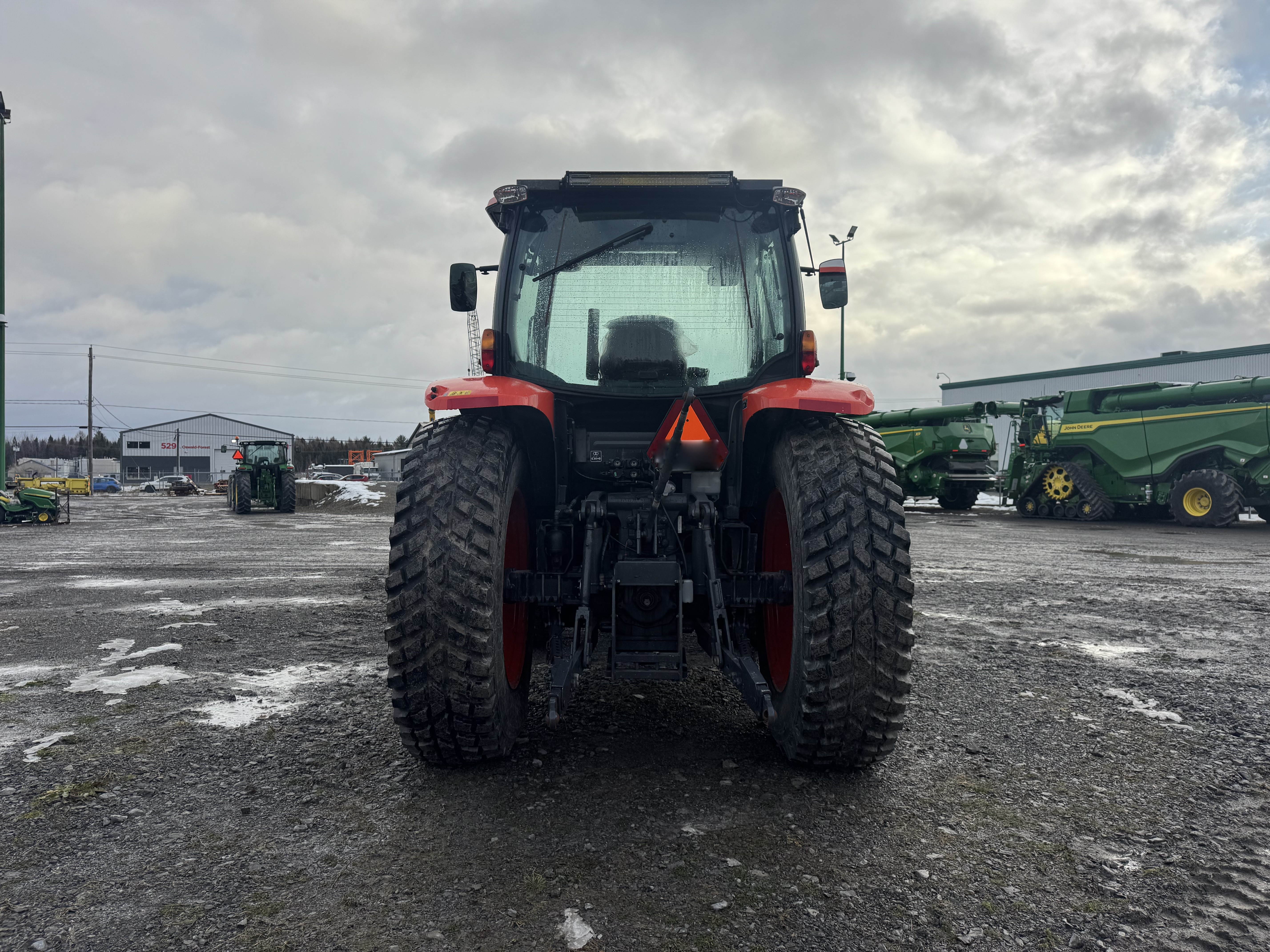 Kubota M6-141 NOKIAN GRATTE
