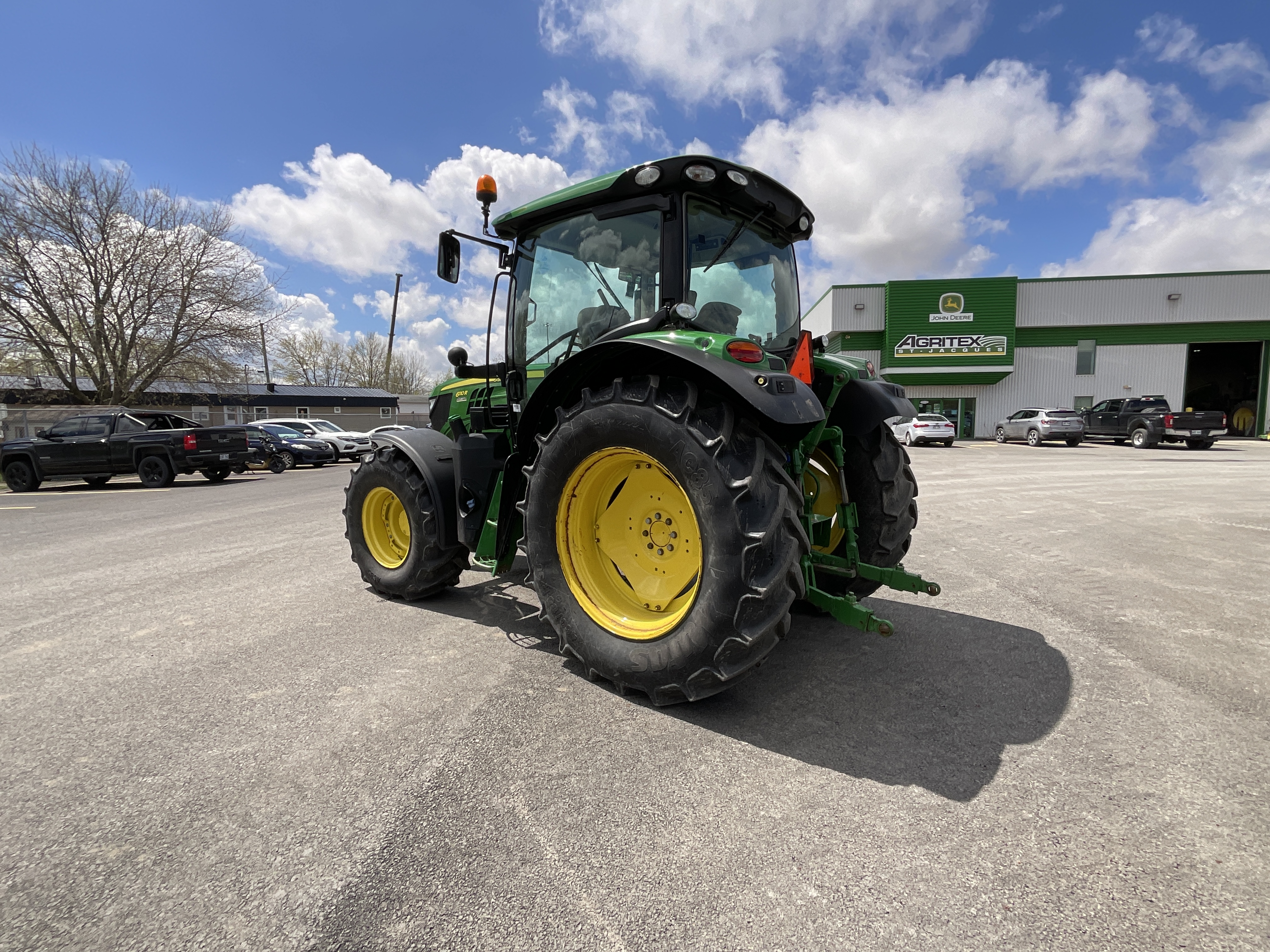 John Deere 6110R