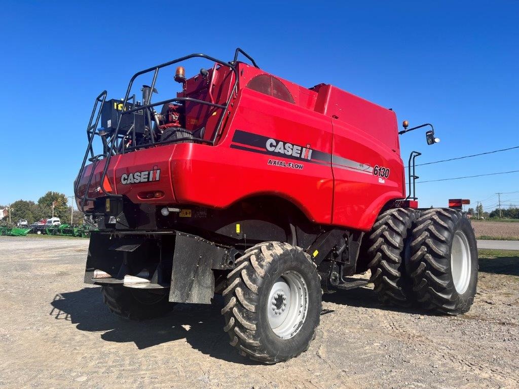 Case/IH 6130 avec nez mais et table