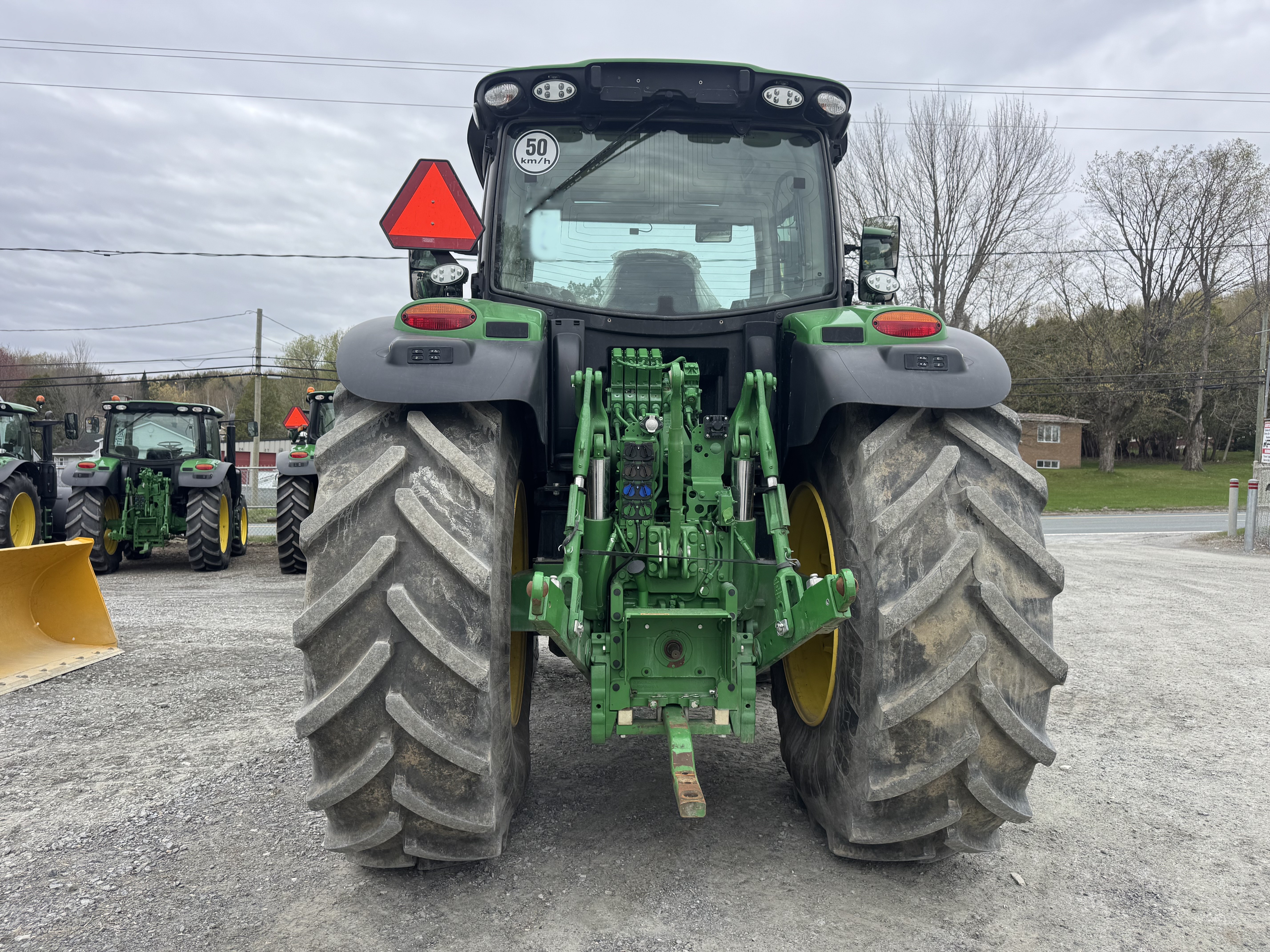 John Deere 6R 215  
