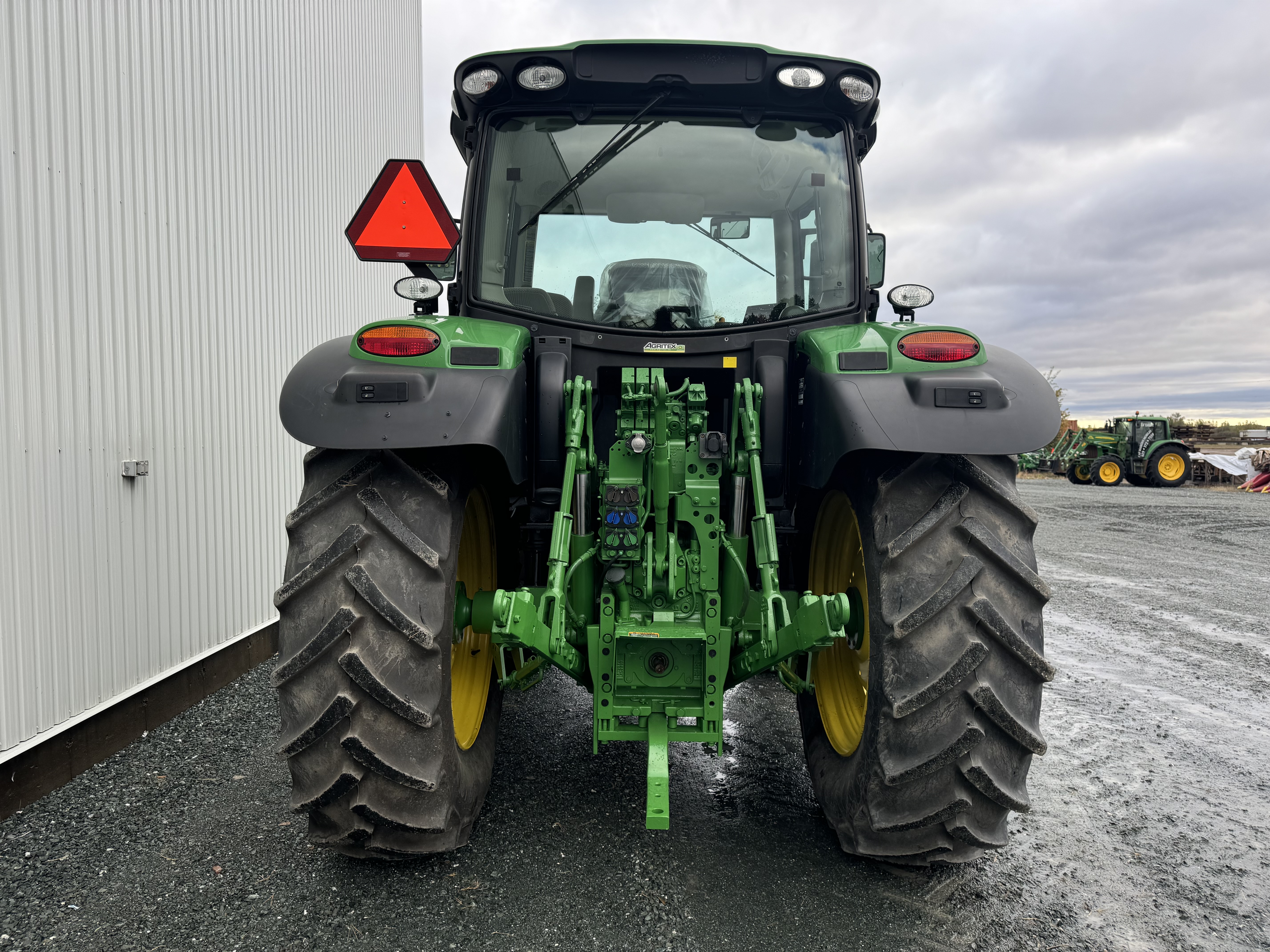 John Deere 6110R