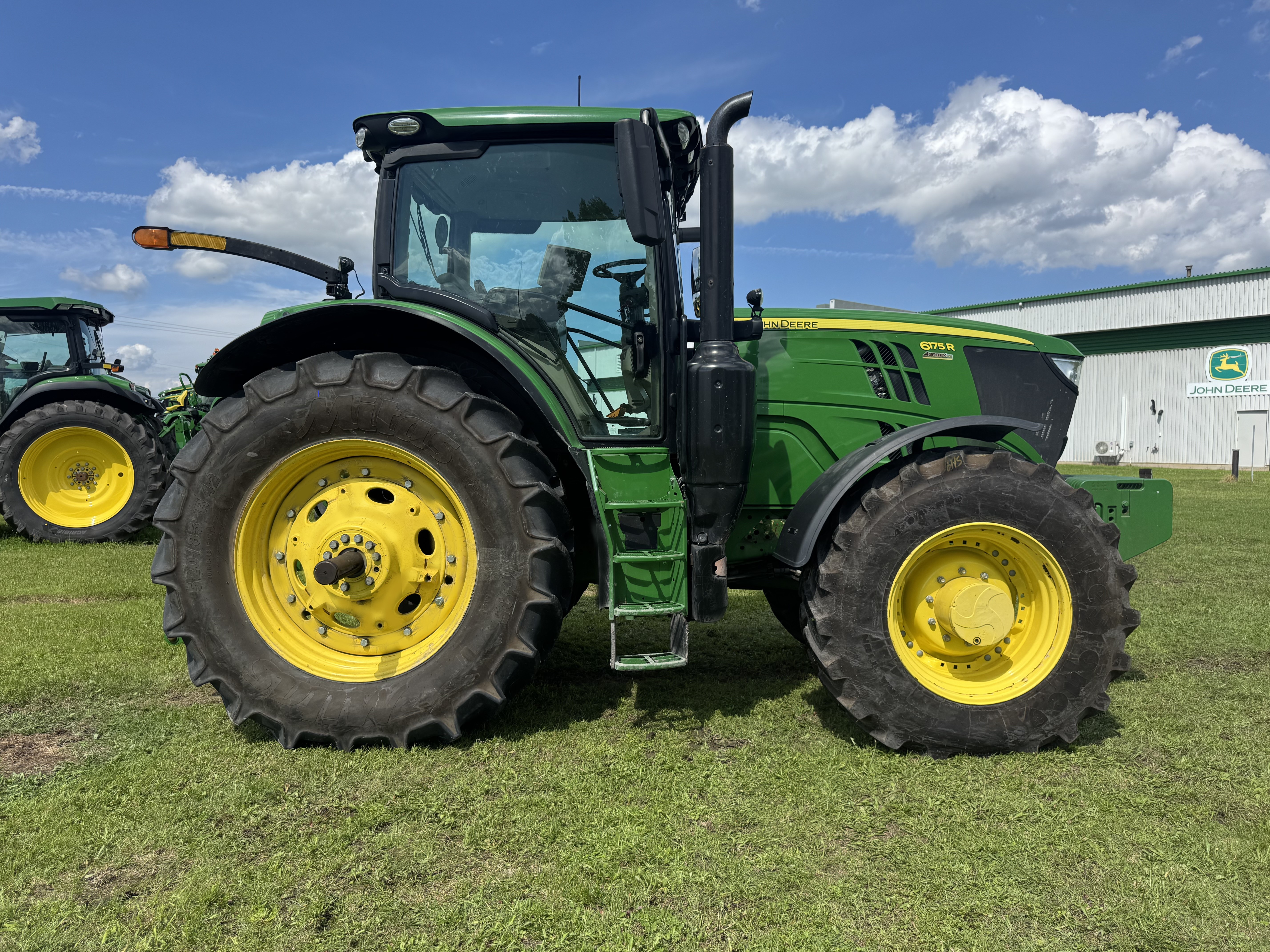 John Deere 6175R