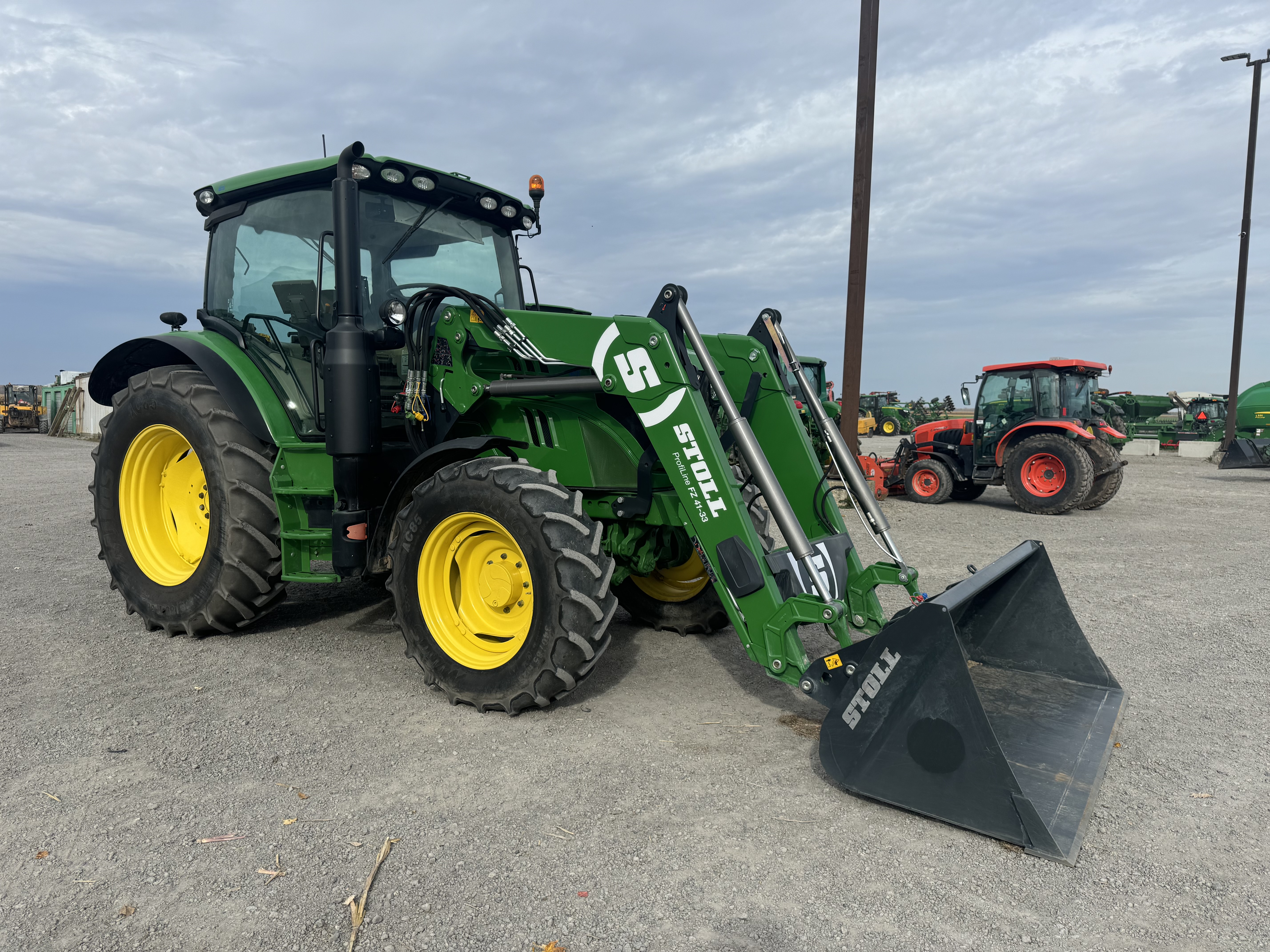 John Deere 6110R 