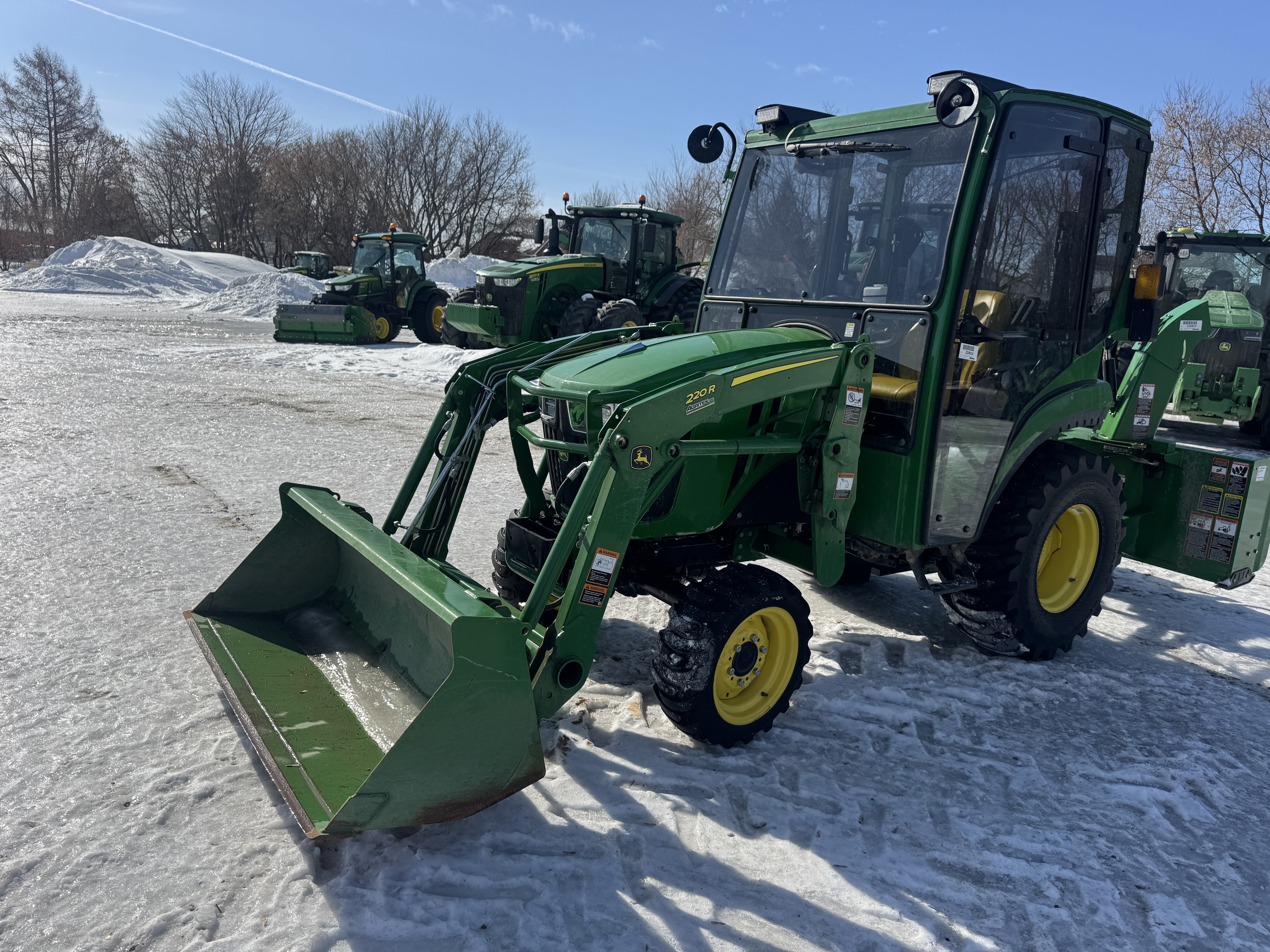 John Deere 2032R