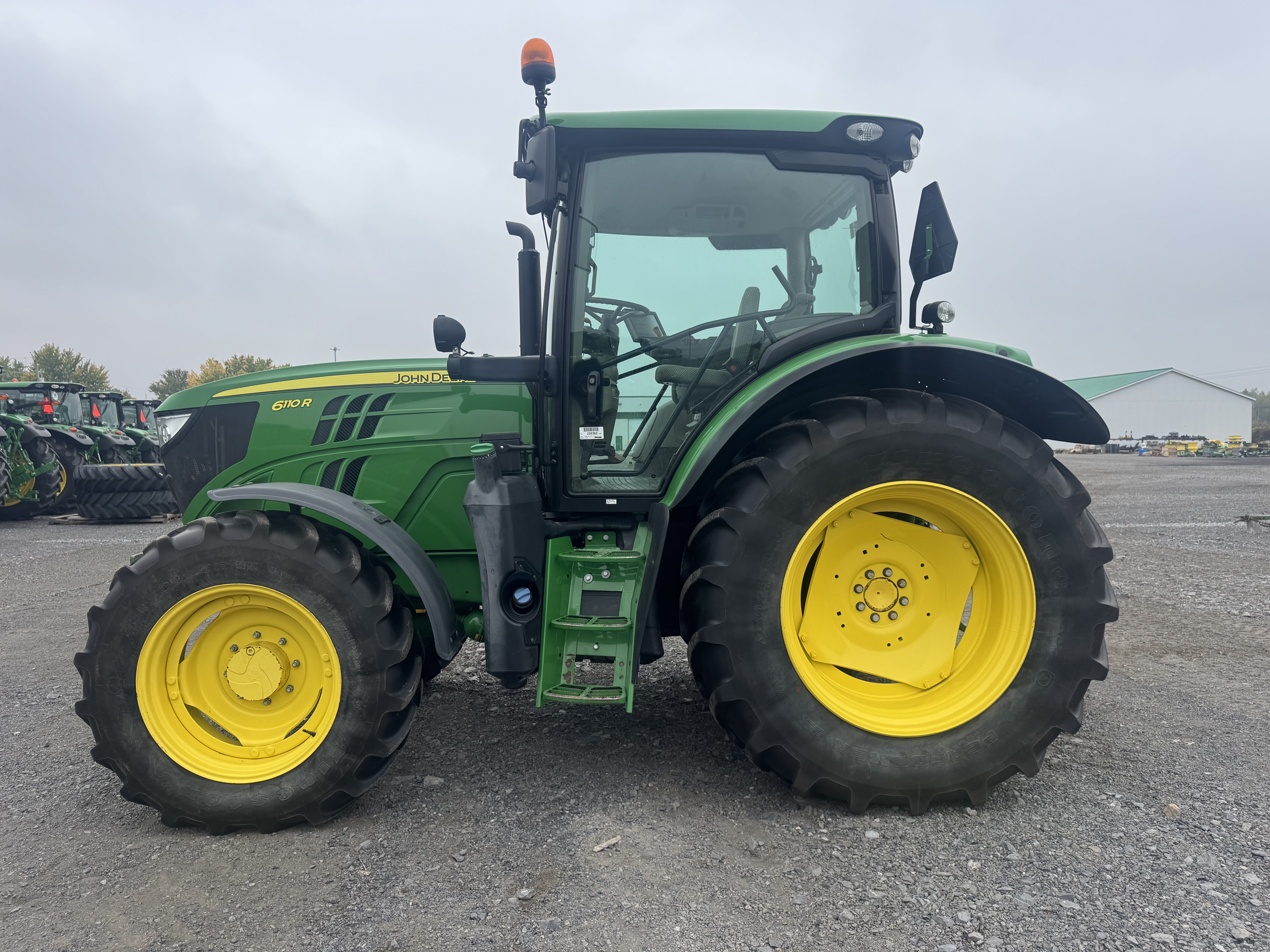 John Deere 6110R