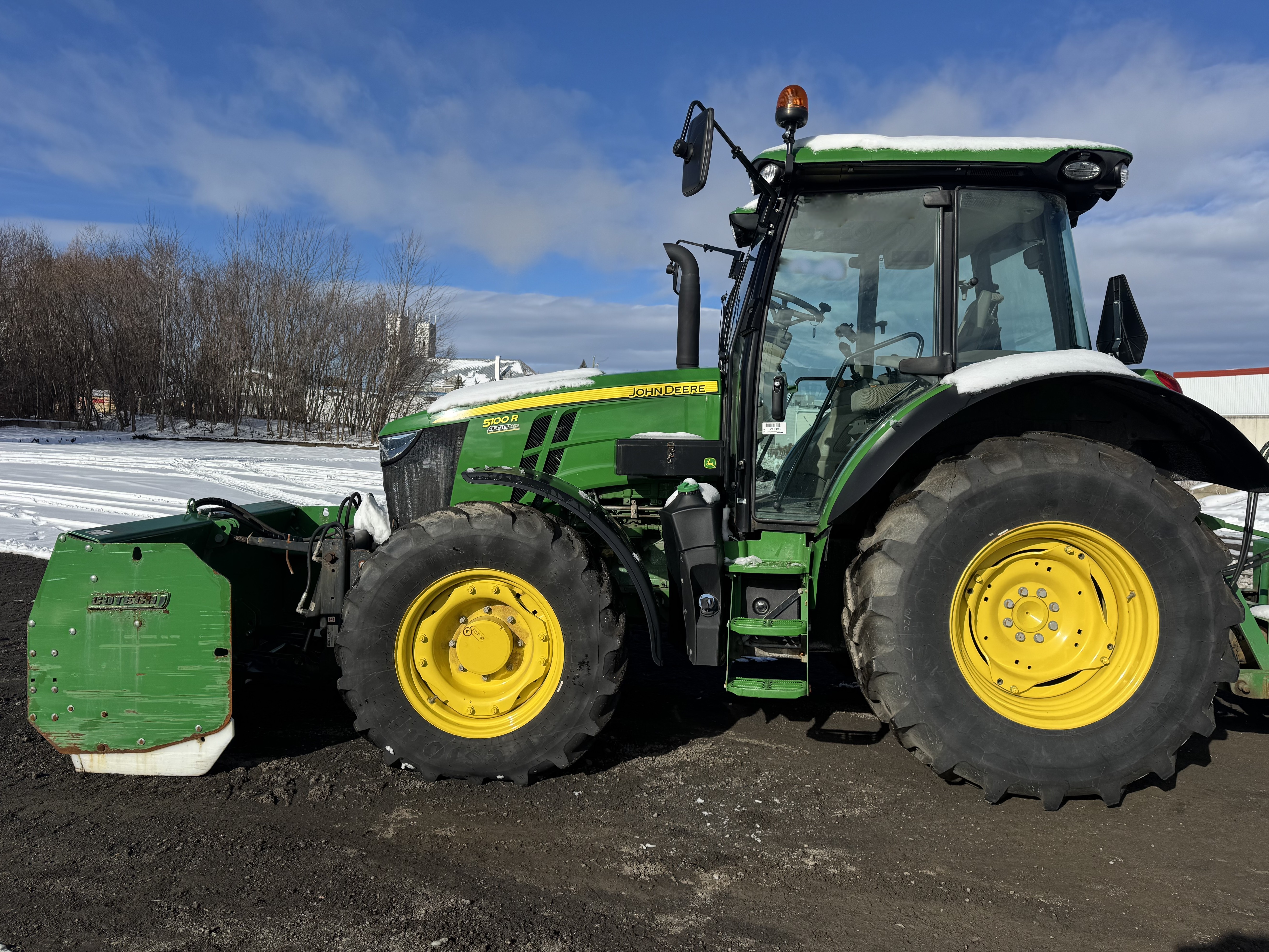 John Deere 5100R