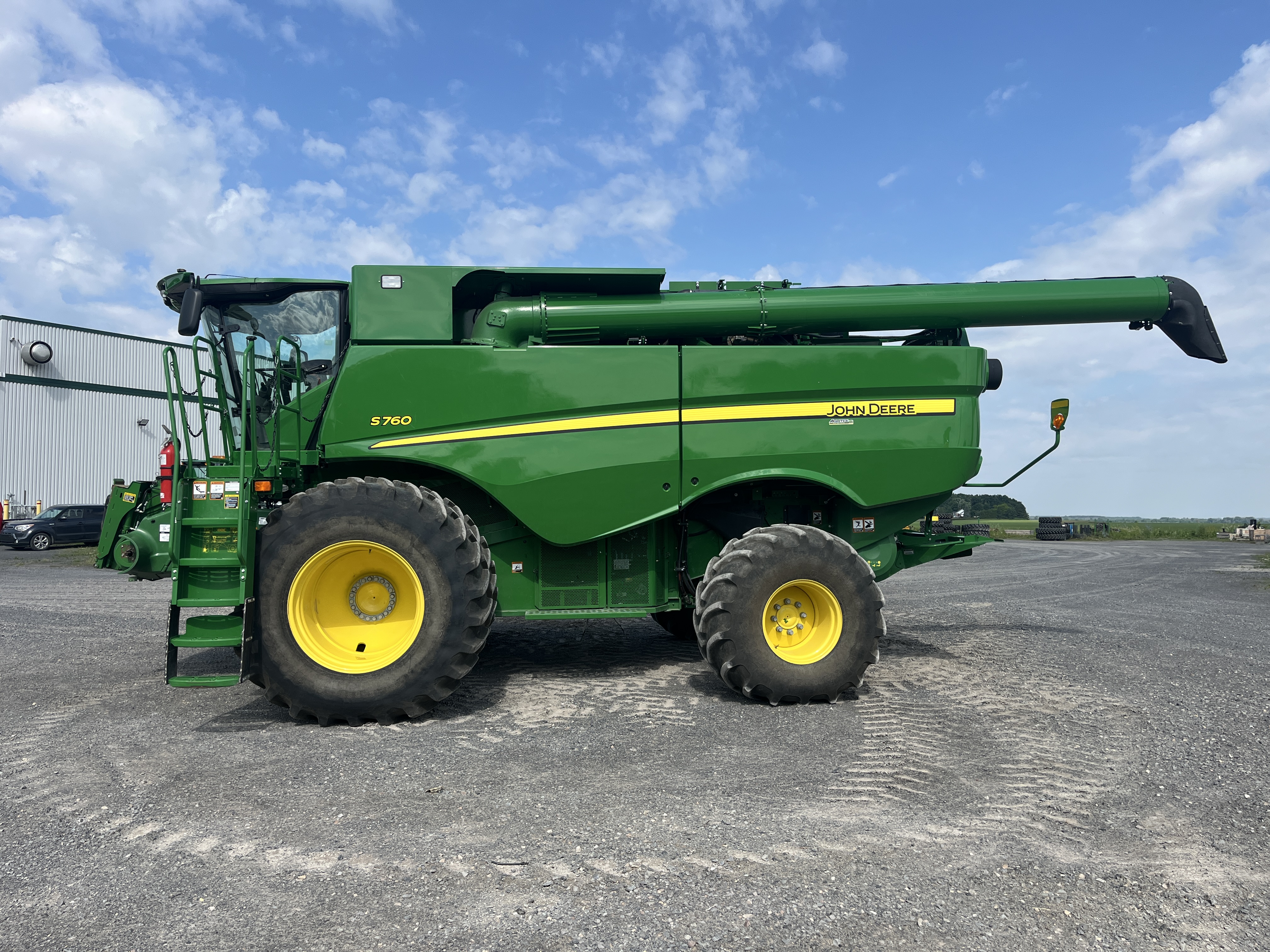 John Deere S760
