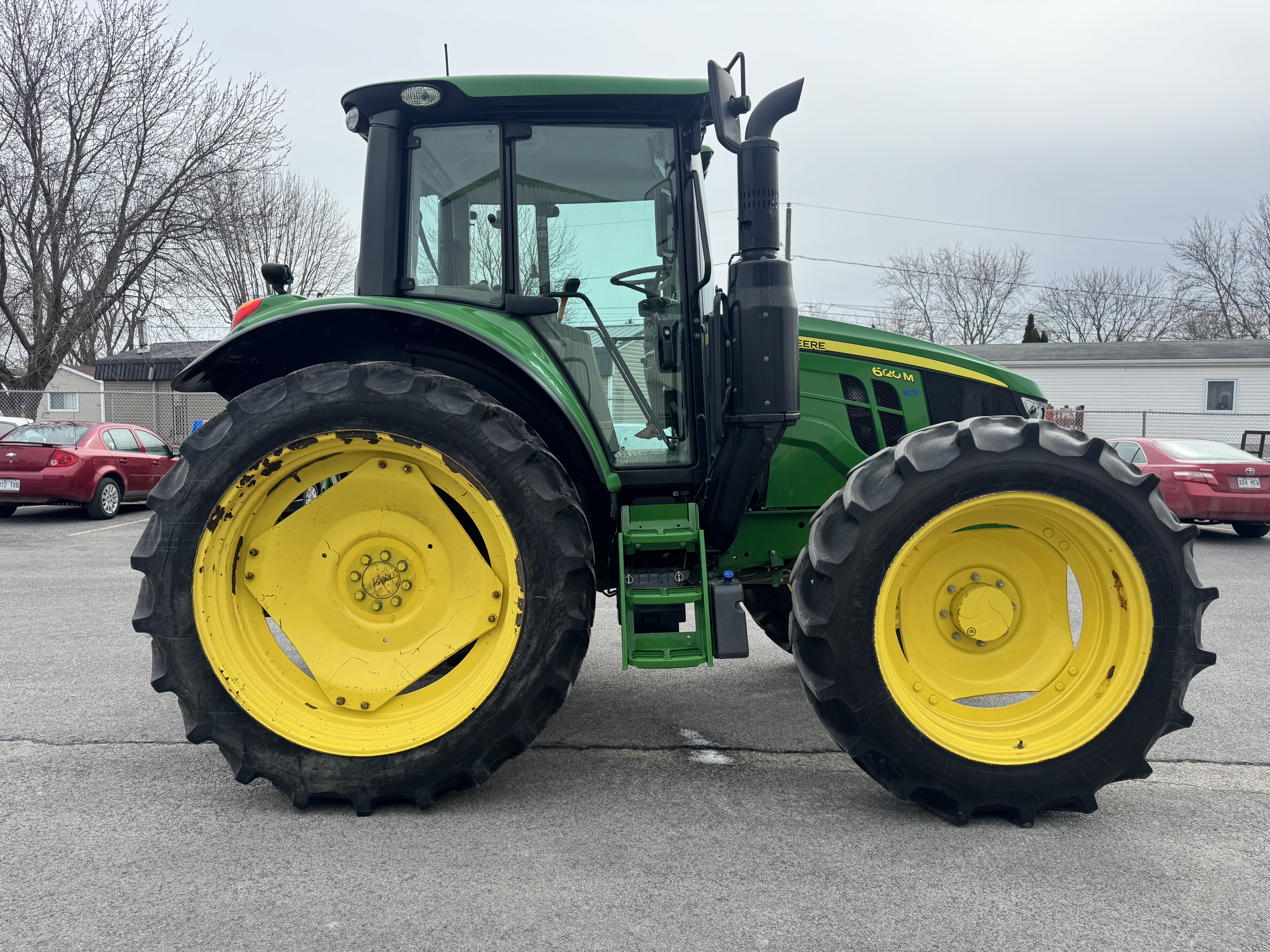 John Deere 6120M