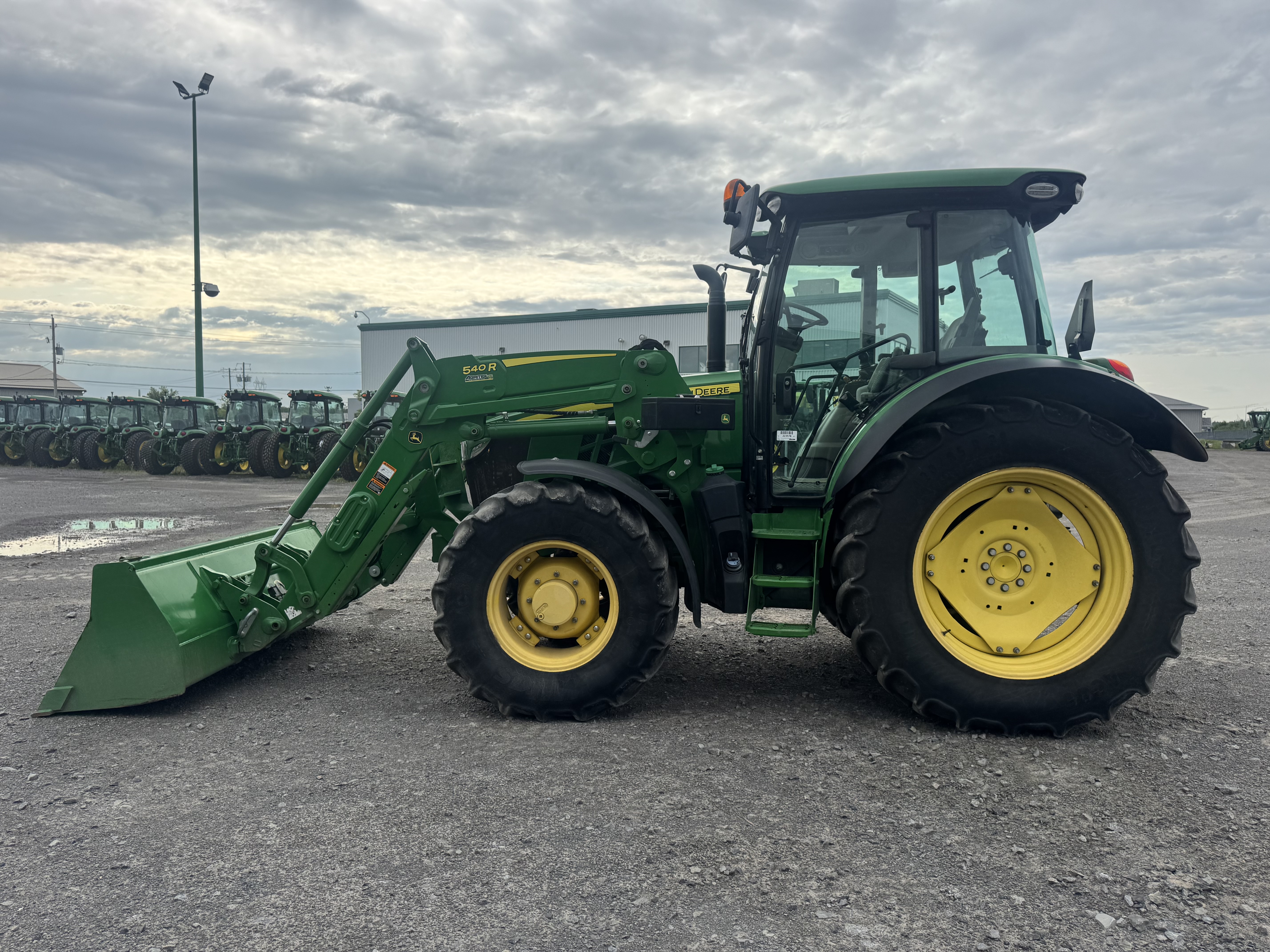 John Deere 5115R