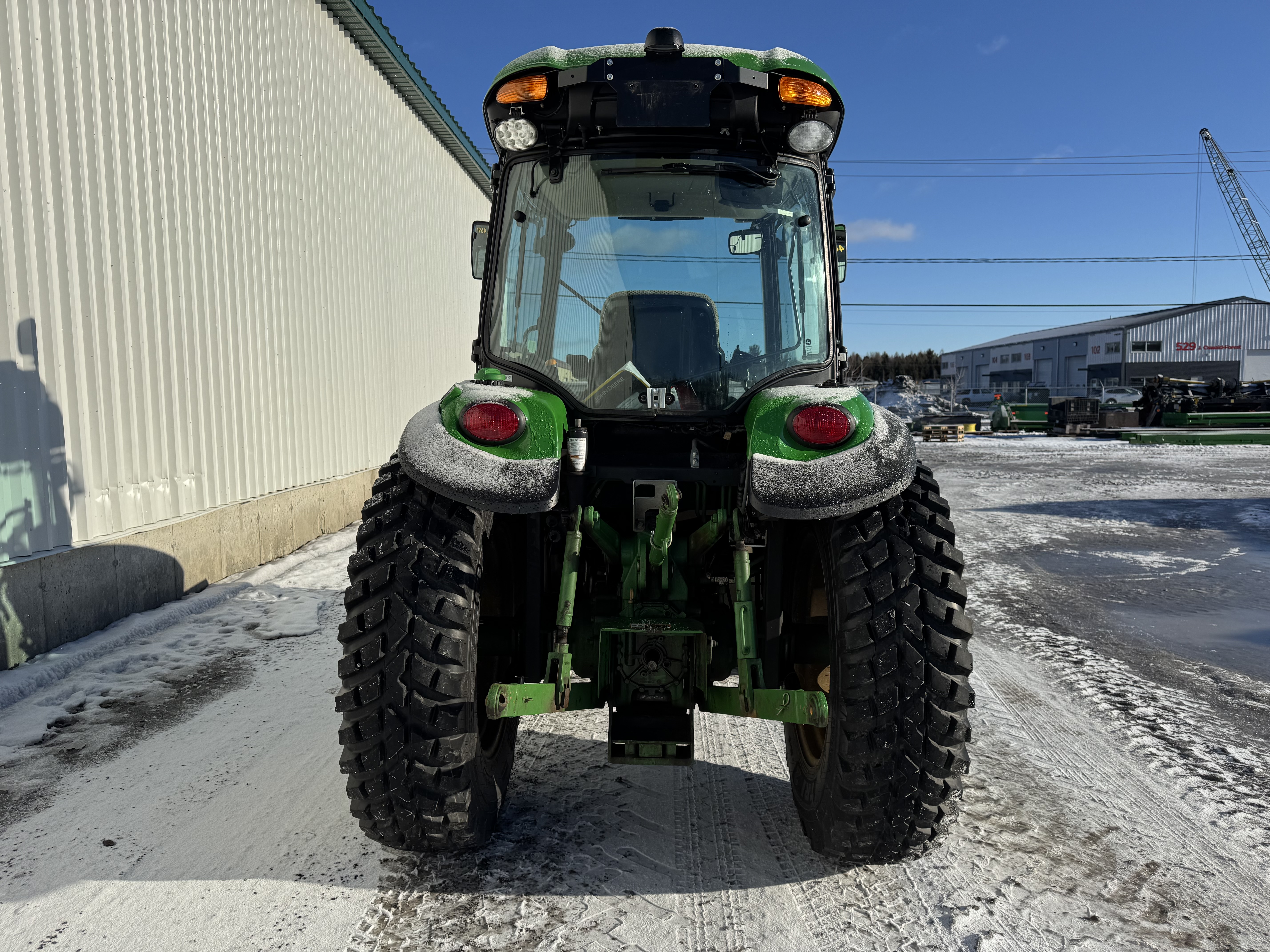 John Deere 4066R GRATTE NOKIAN    