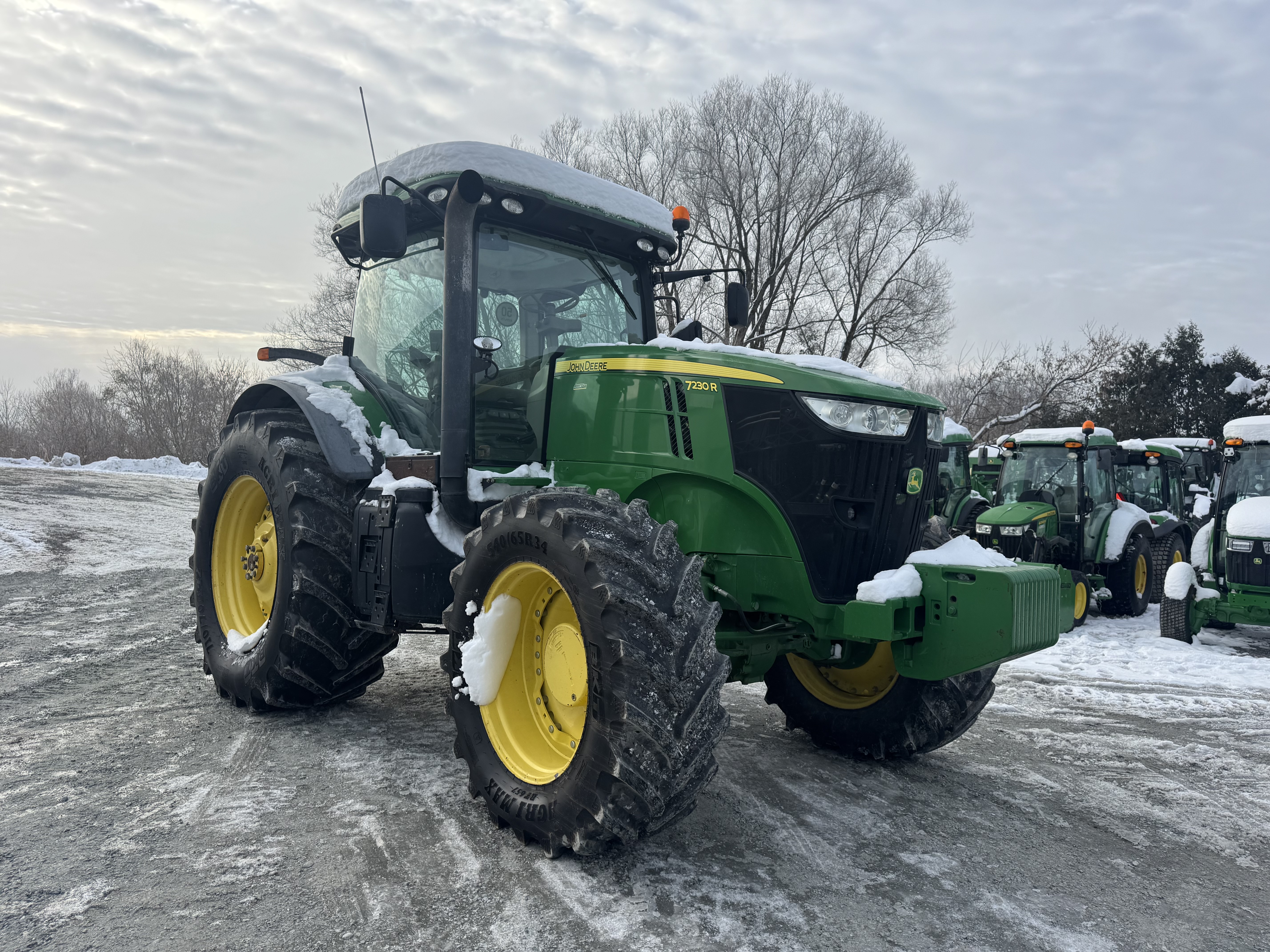 John Deere 7230R