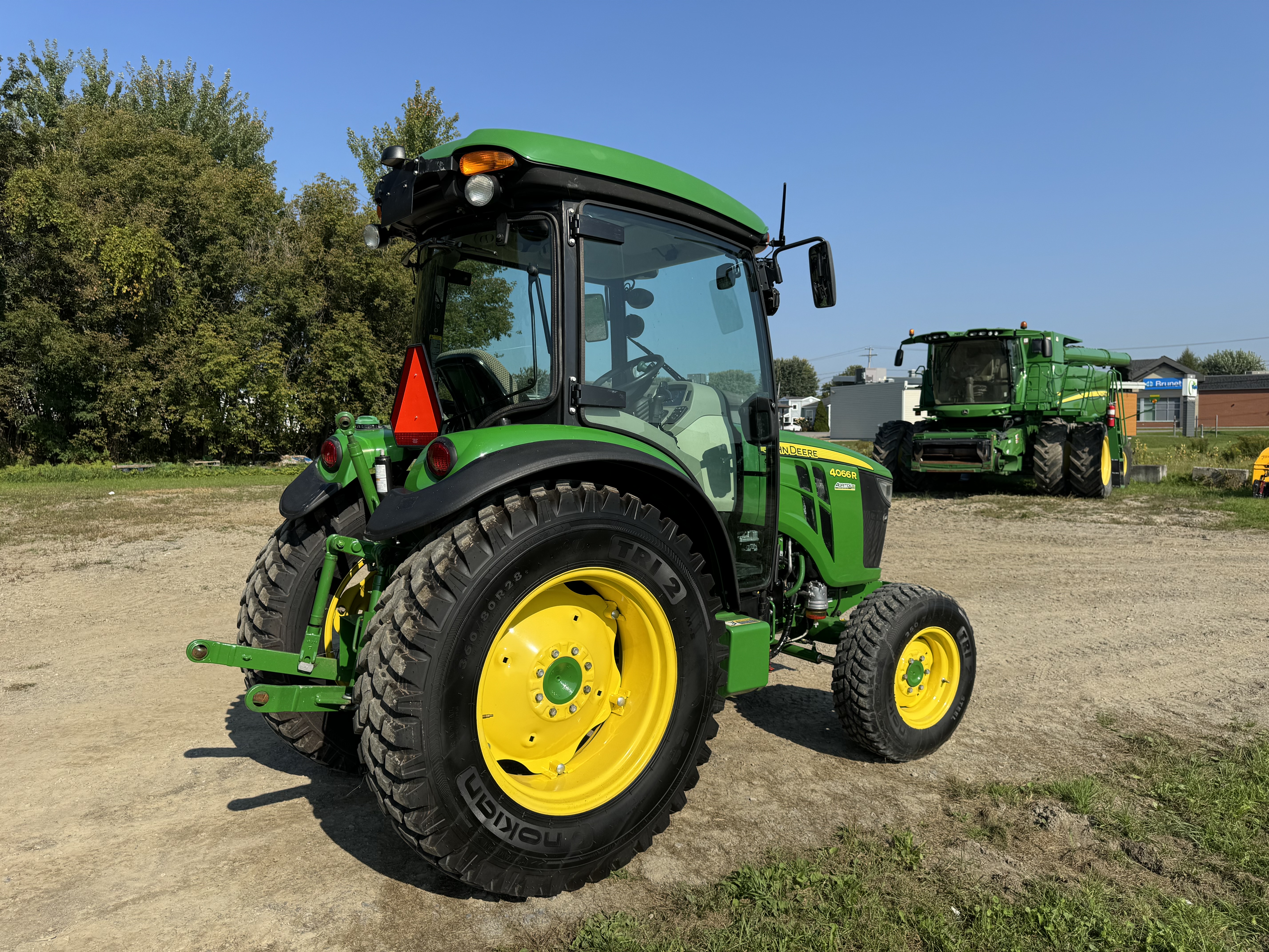 John Deere 4066R NOKIAN 