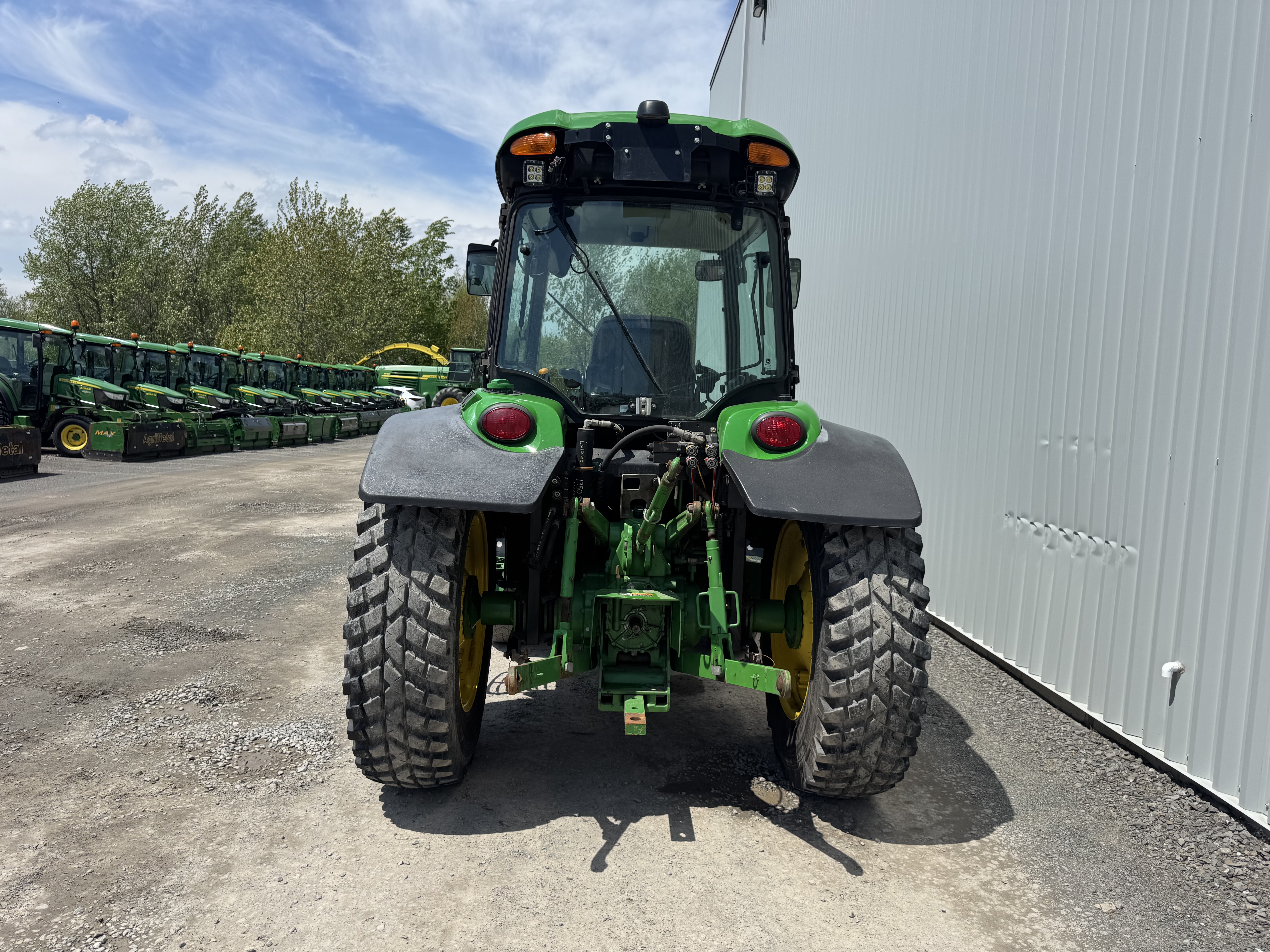 John Deere 4066R GRATTE NOKIAN    