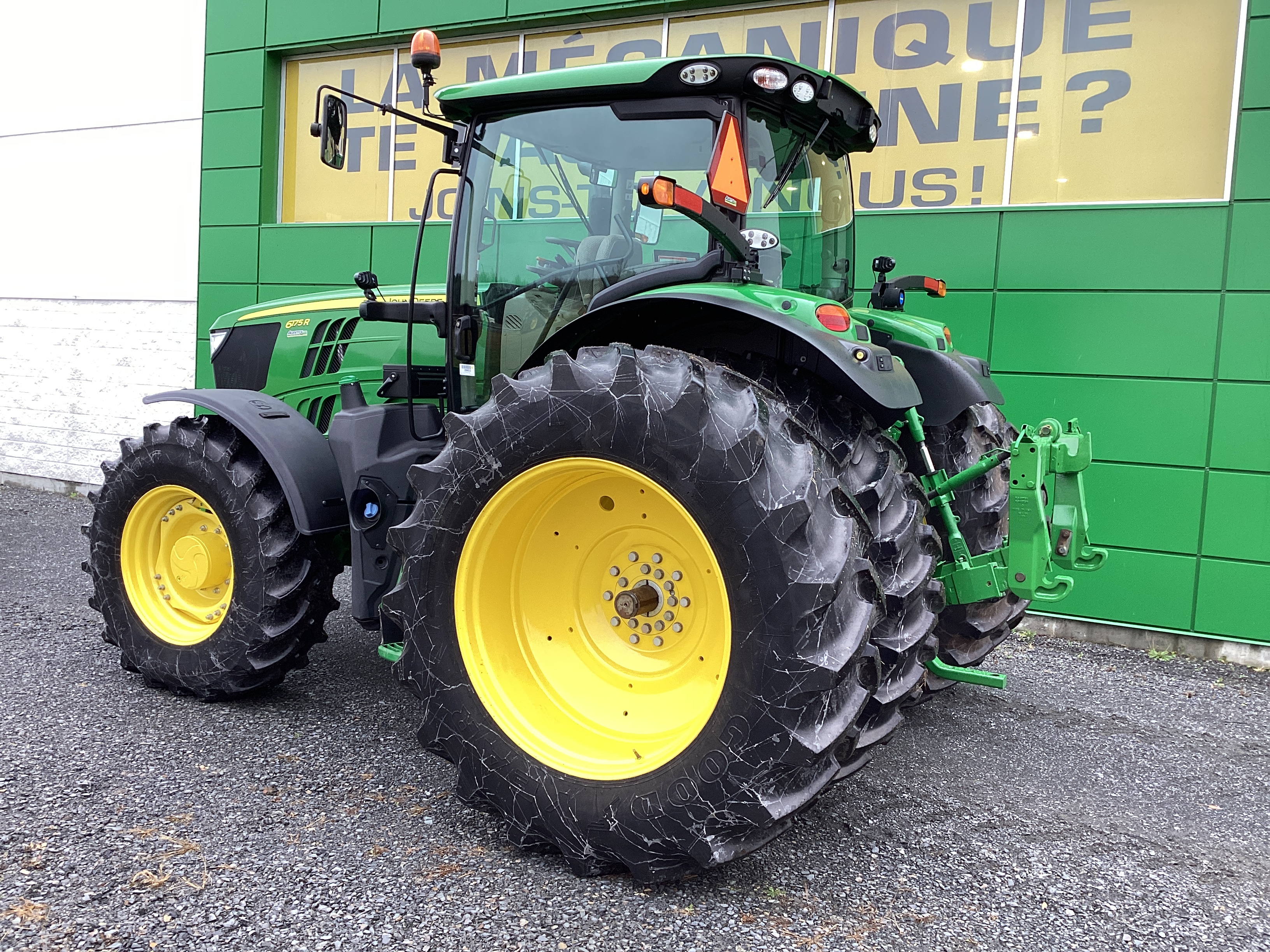 John Deere 6175R