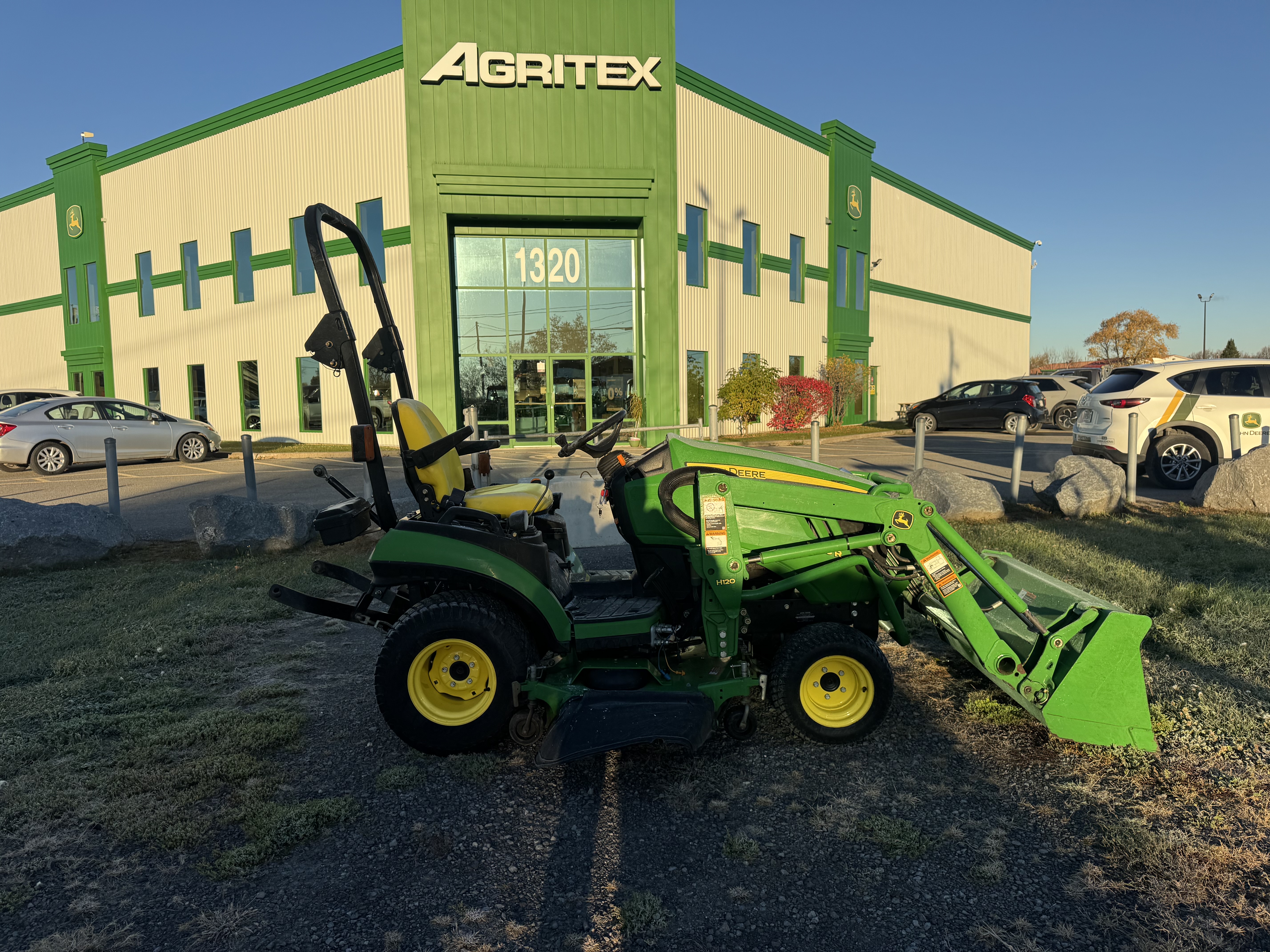 John Deere 1026R